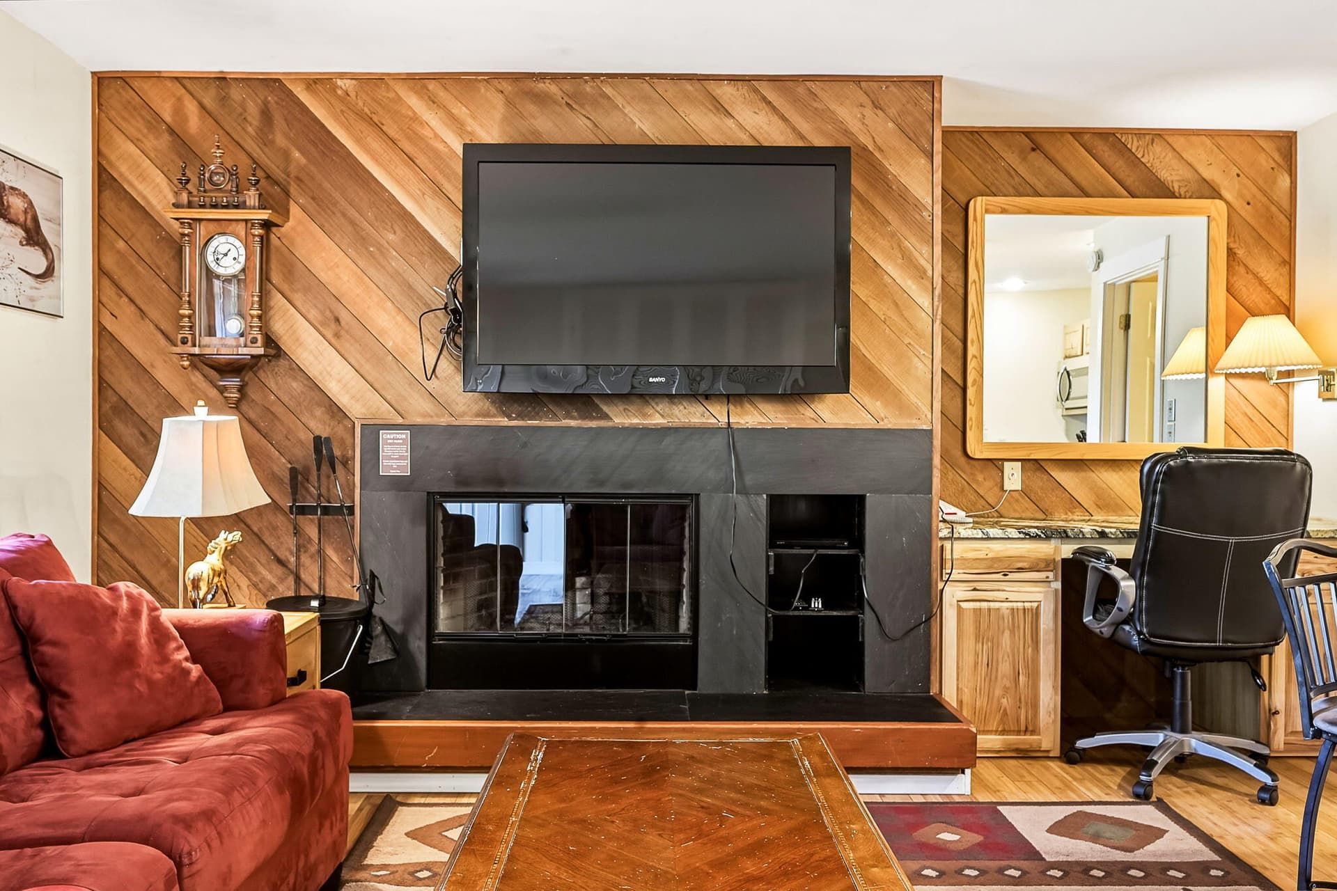 9-web-or-mls-5-5-26 18575 SW Century Dr. Photo 4 of 35, 18575 SW Century Drive Unit #232, Bend, OR 97702