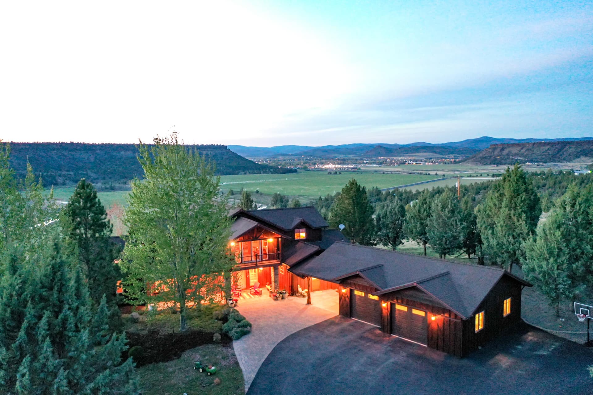 1. Photo 1 of 91, 3900 SE Riverview Road, Prineville, OR 97754