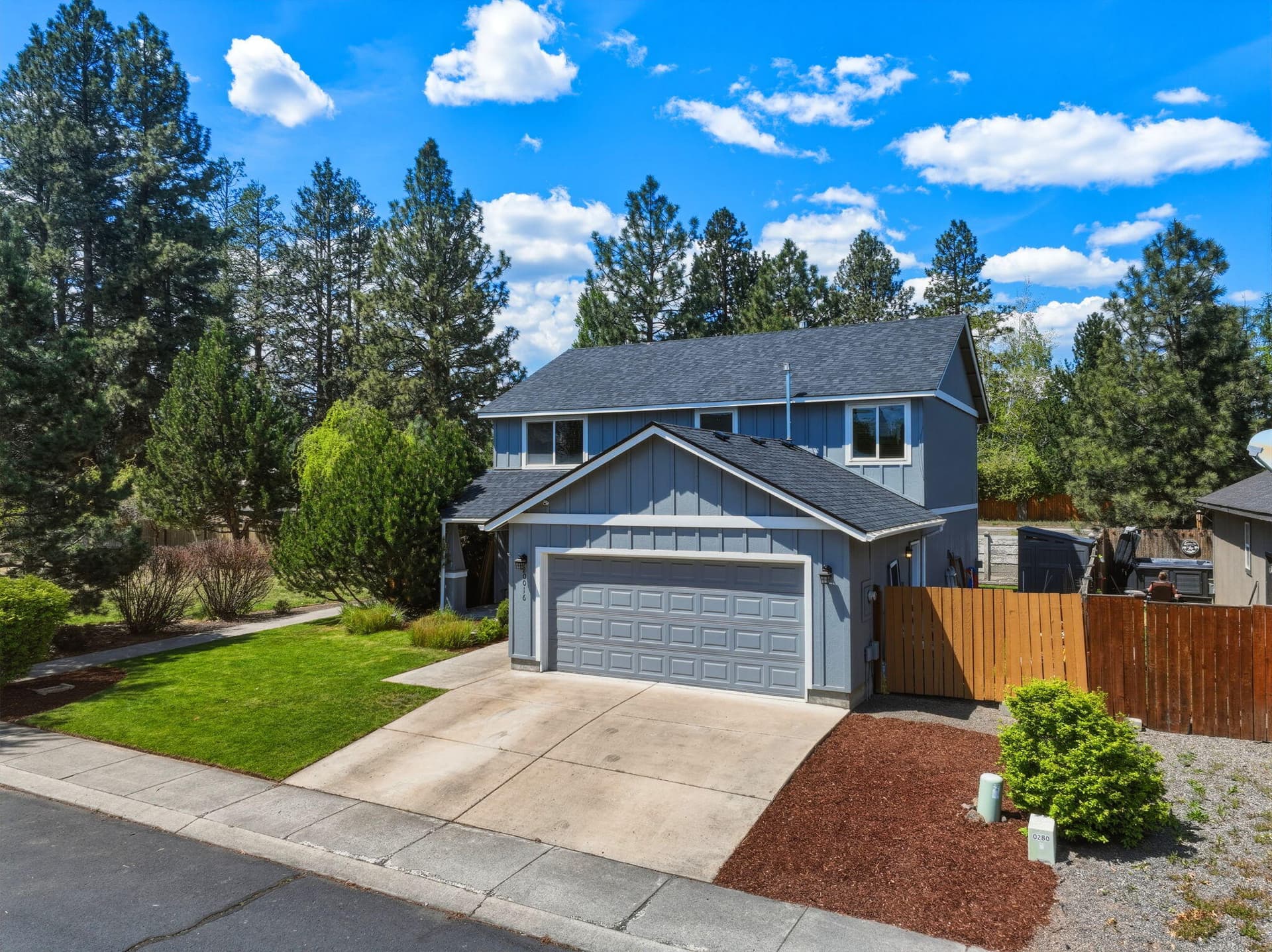 55-web-or-mls-Riley_Visuals_055. Photo 2 of 38, 20016 Mount Hope Lane, Bend, OR 97702