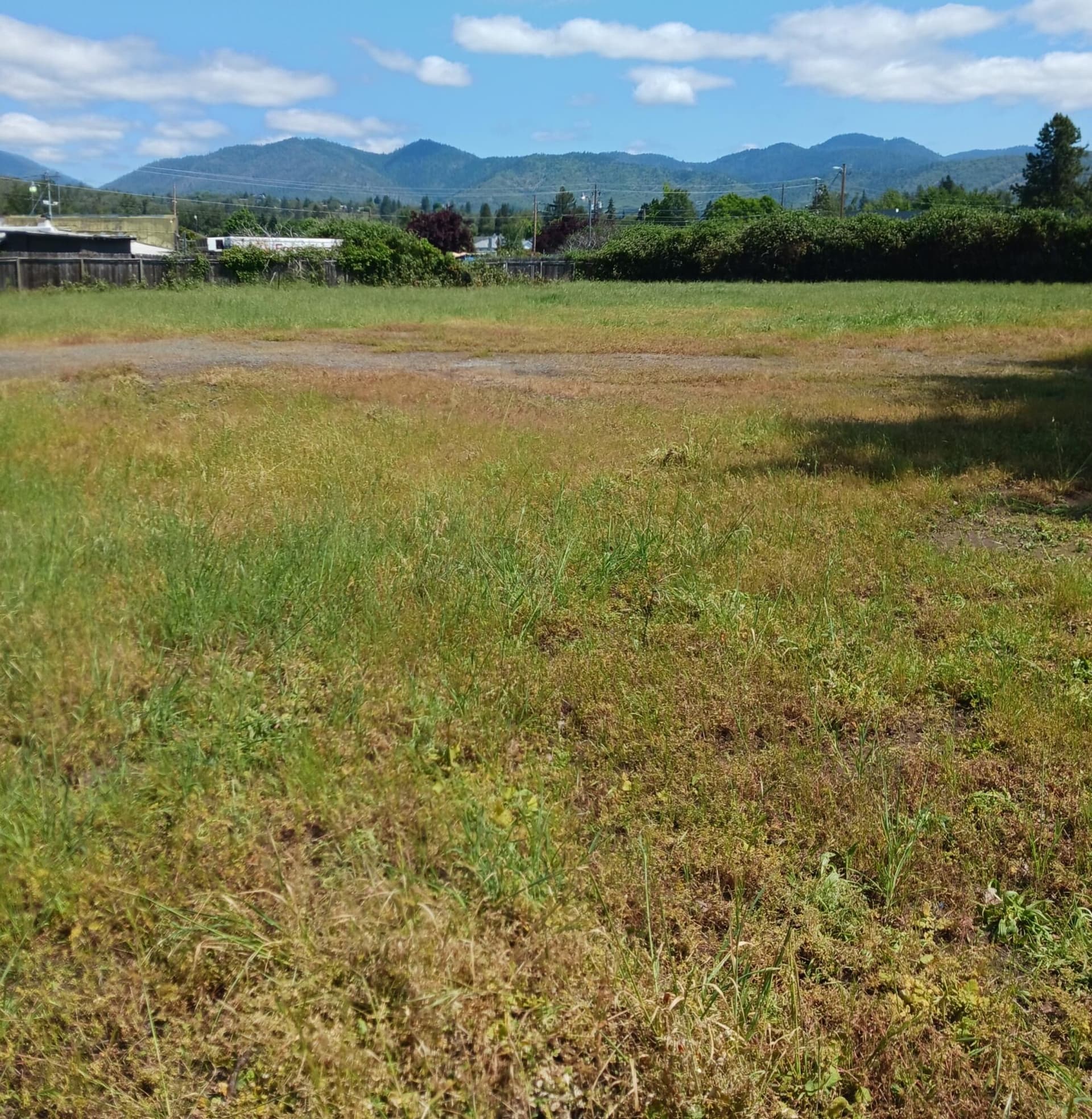 705 Lincoln Rd pic 1. Photo 1 of 3, 705 Lincoln Road, Grants Pass, OR 97526