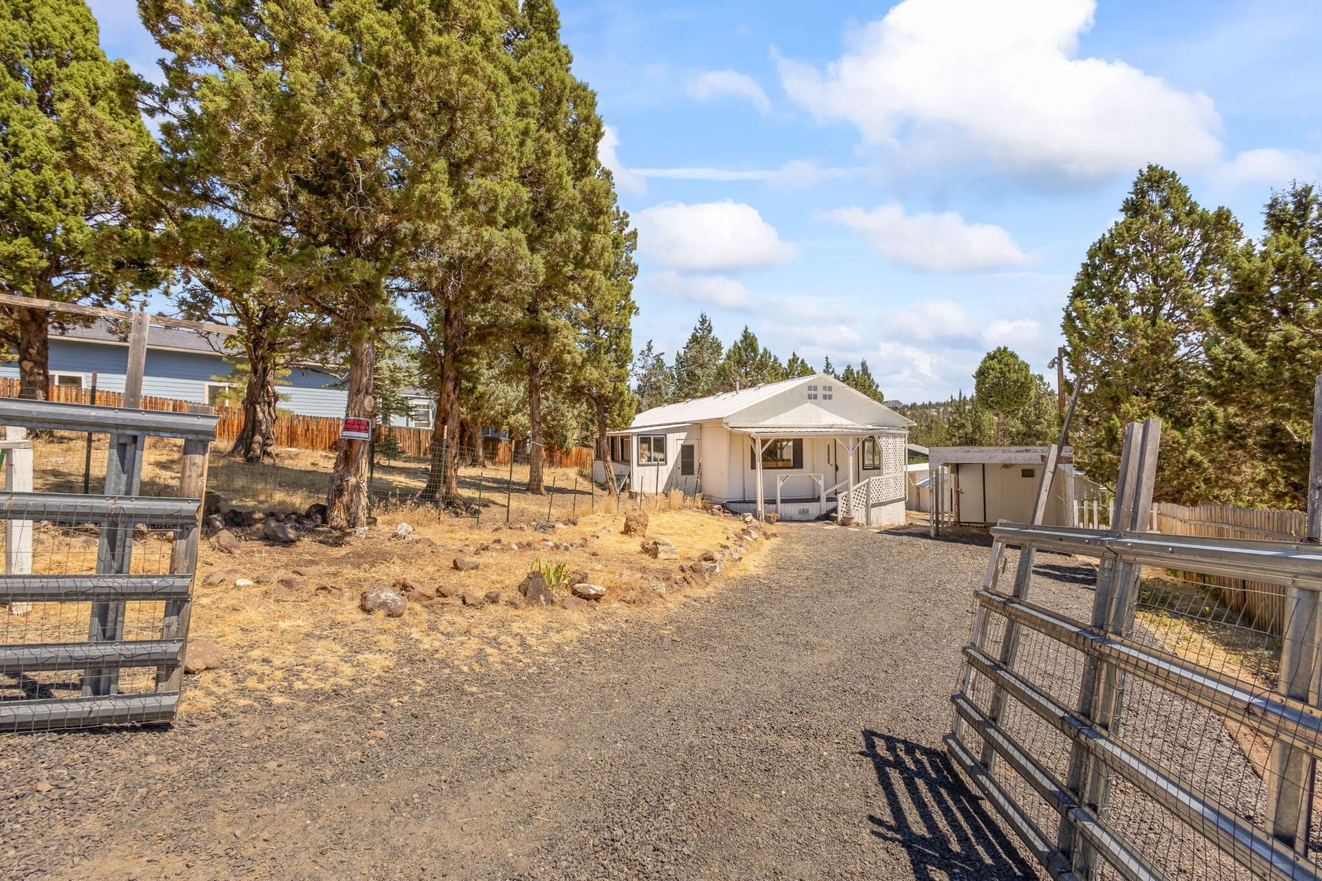 20250814032404860208000000-o. Photo 2 of 35, 15252 Loafer Avenue, Prineville, OR 97754