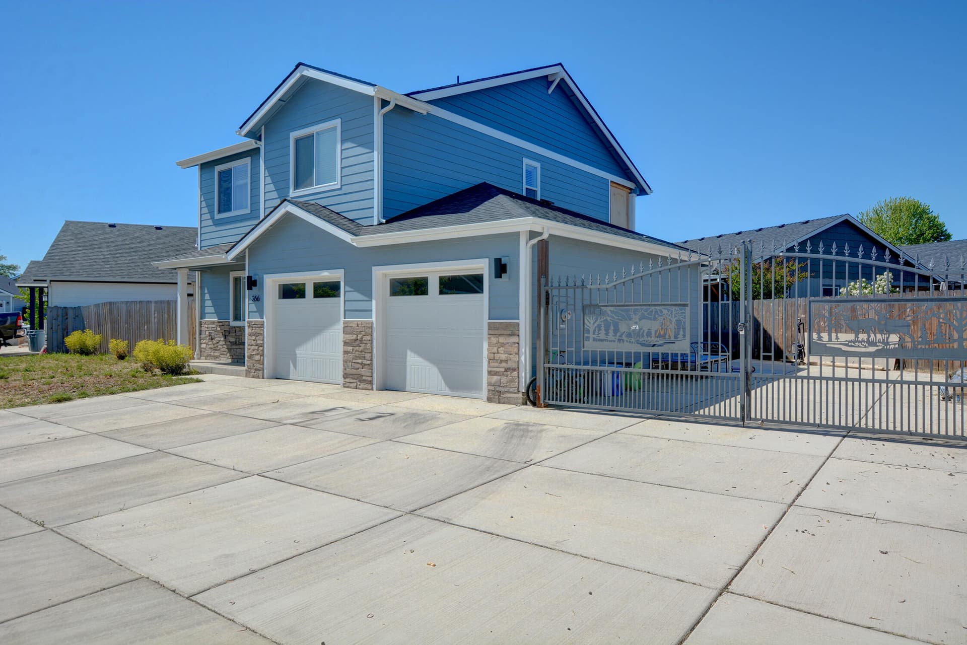 02. Photo 2 of 34, 266 Reanna Way, Medford, OR 97501