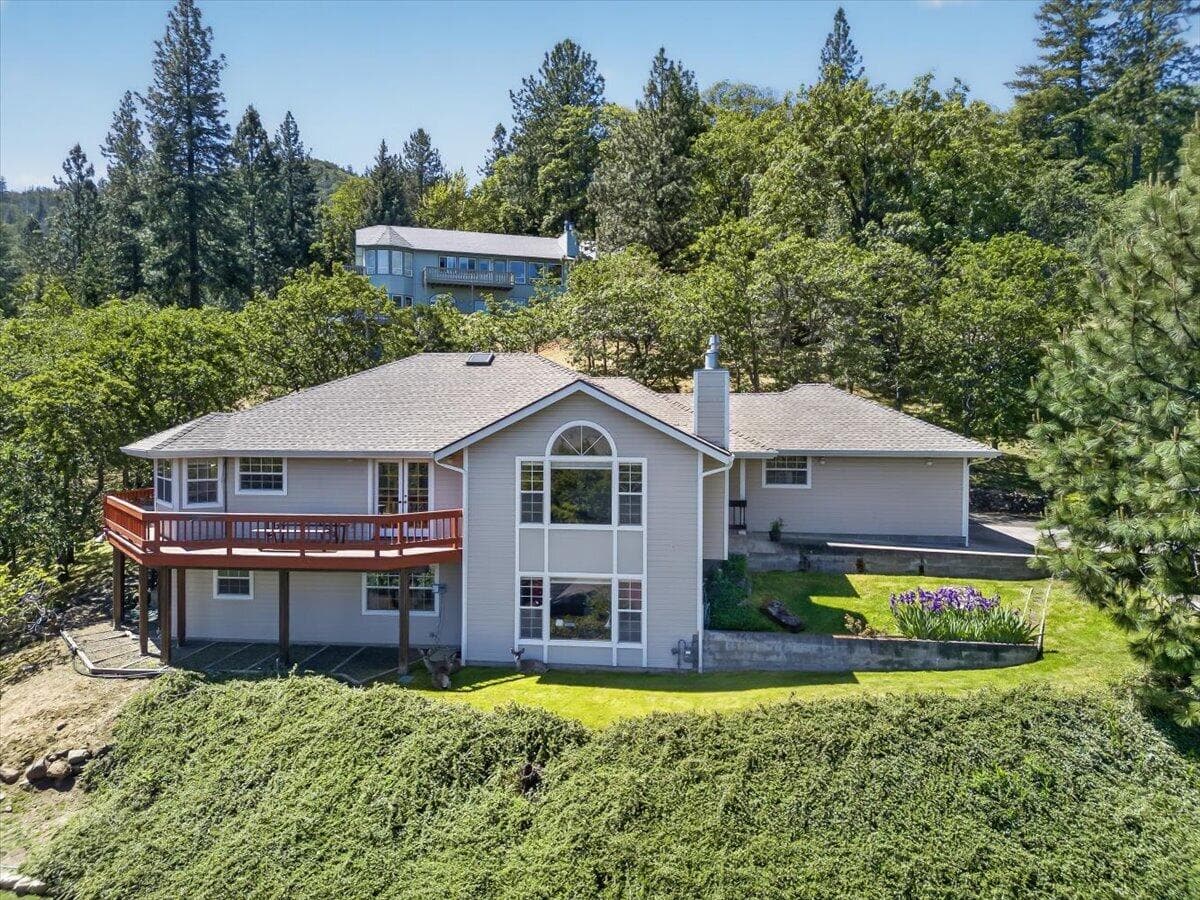 04-3. Photo 3 of 49, 1020 Walker Avenue, Ashland, OR 97520