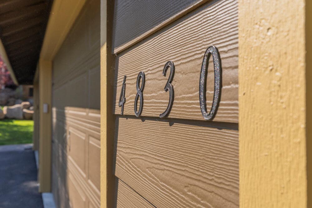 A Notch Above!. Photo 4 of 47, 4830 Red Tail Drive, Klamath Falls, OR 97601
