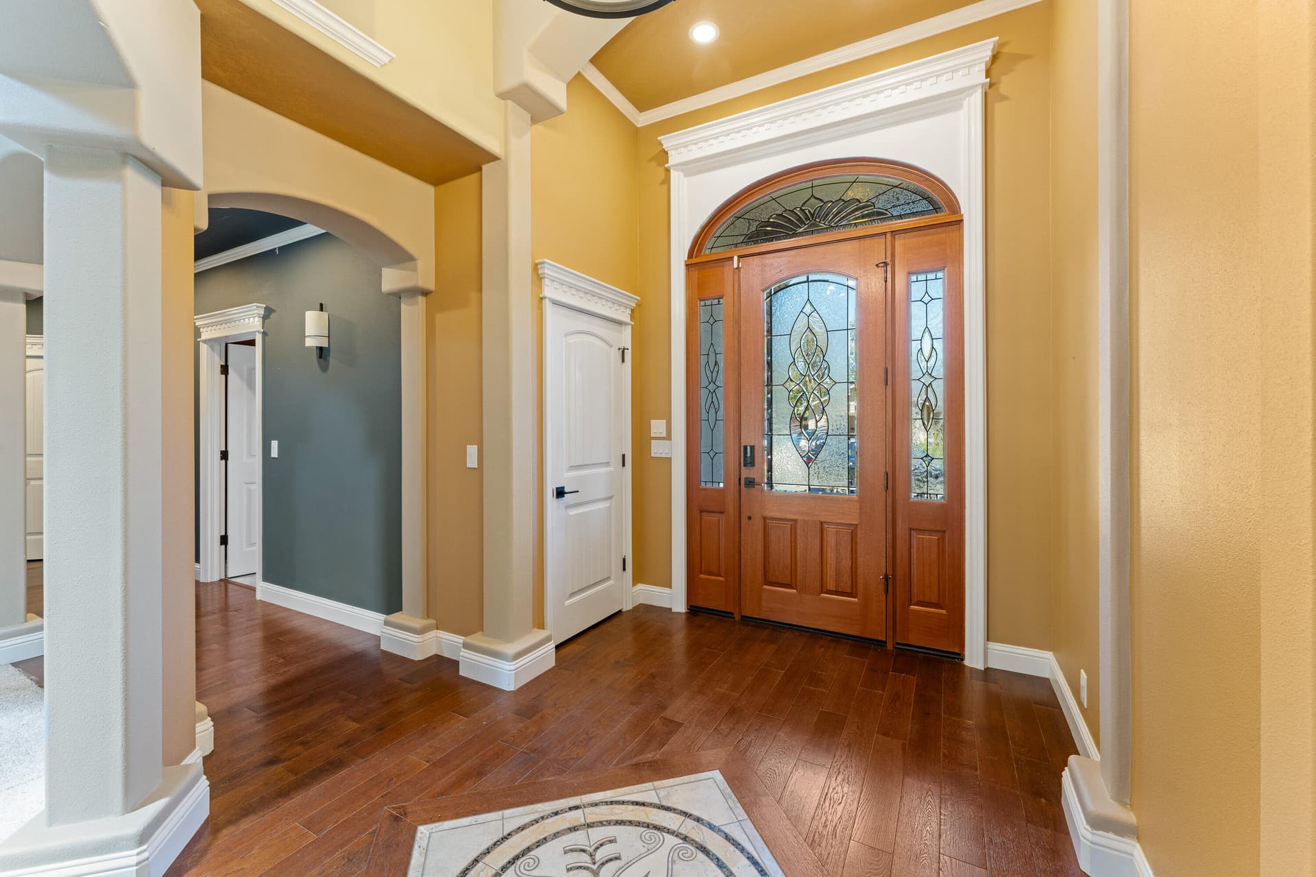 08-INT (1 of 23). Photo 3 of 30, 2310 Haviland Drive, Grants Pass, OR 97527