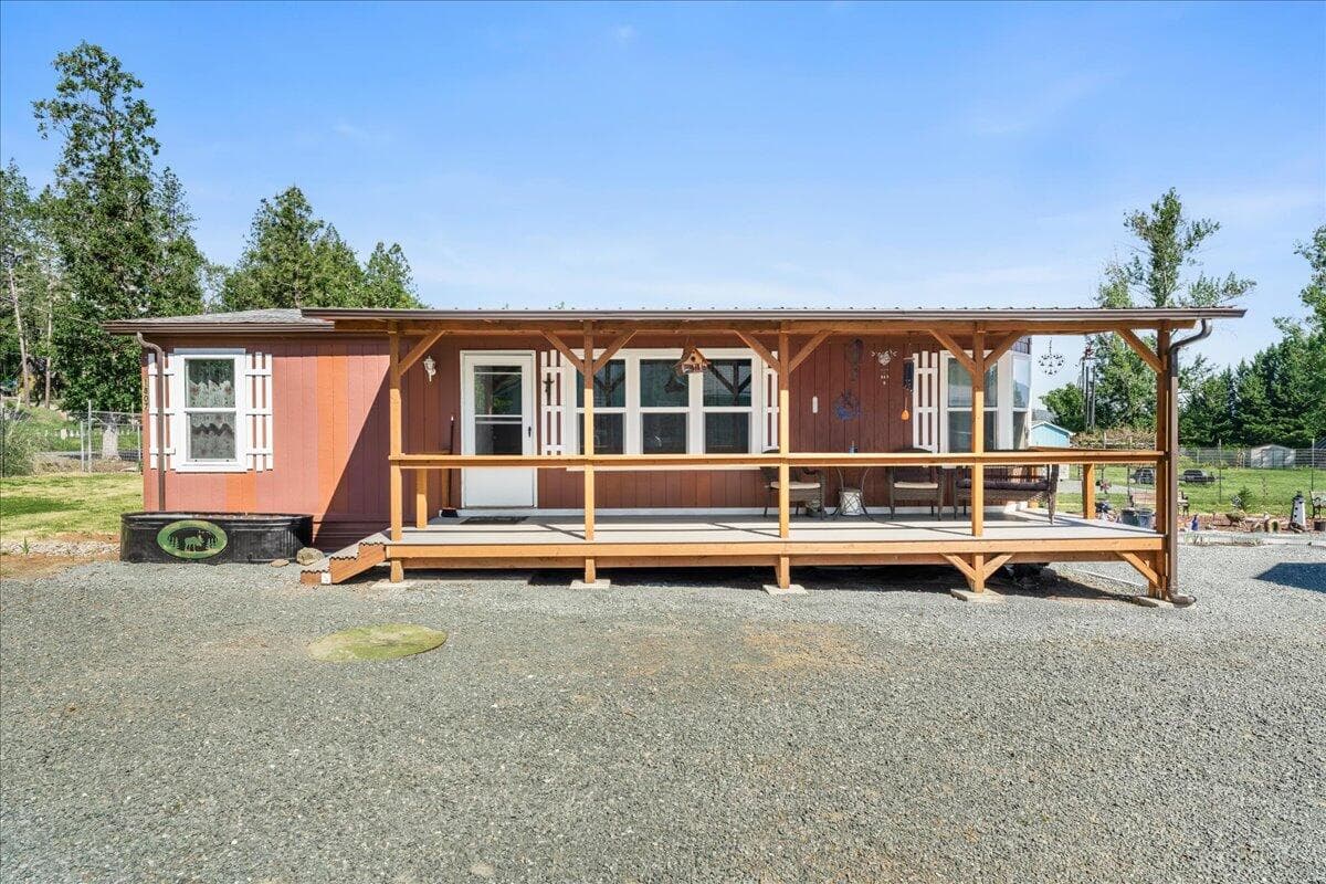 03-Exterior Side. Photo 4 of 40, 1807 Rounds Avenue, Grants Pass, OR 97527