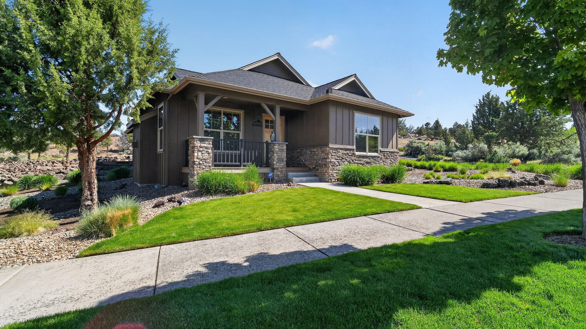 MLS-04. Photo 1 of 20, 1202 SE Yarrow Avenue, Madras, OR 97741