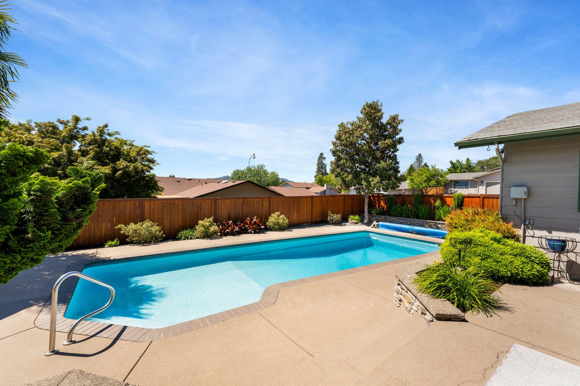EXT (2 of 12). Photo 4 of 38, 440 NE Royal Drive, Grants Pass, OR 97526