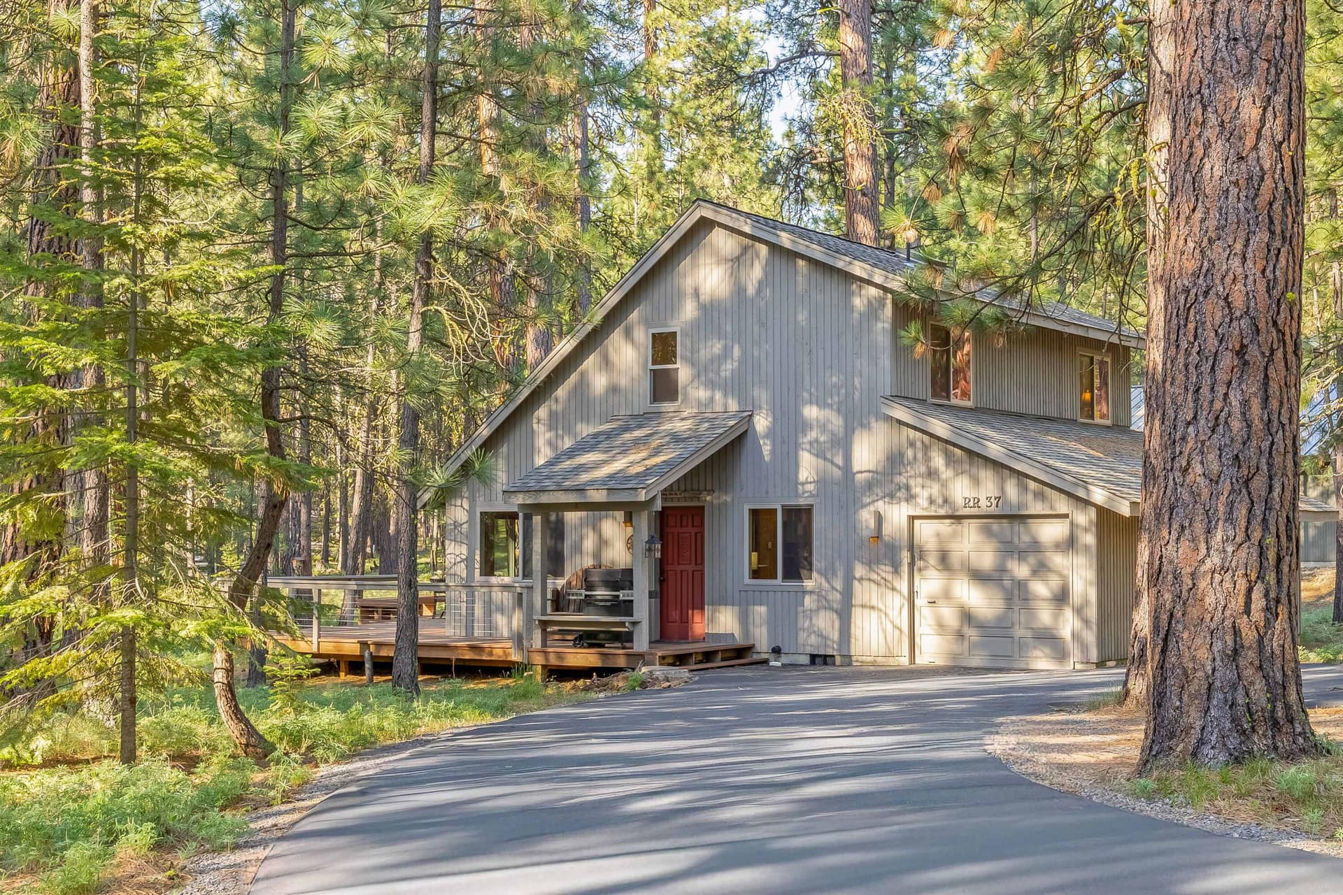 1. Photo 1 of 30, 13641 Shad Bush Unit RR37, Black Butte Ranch, OR 97759