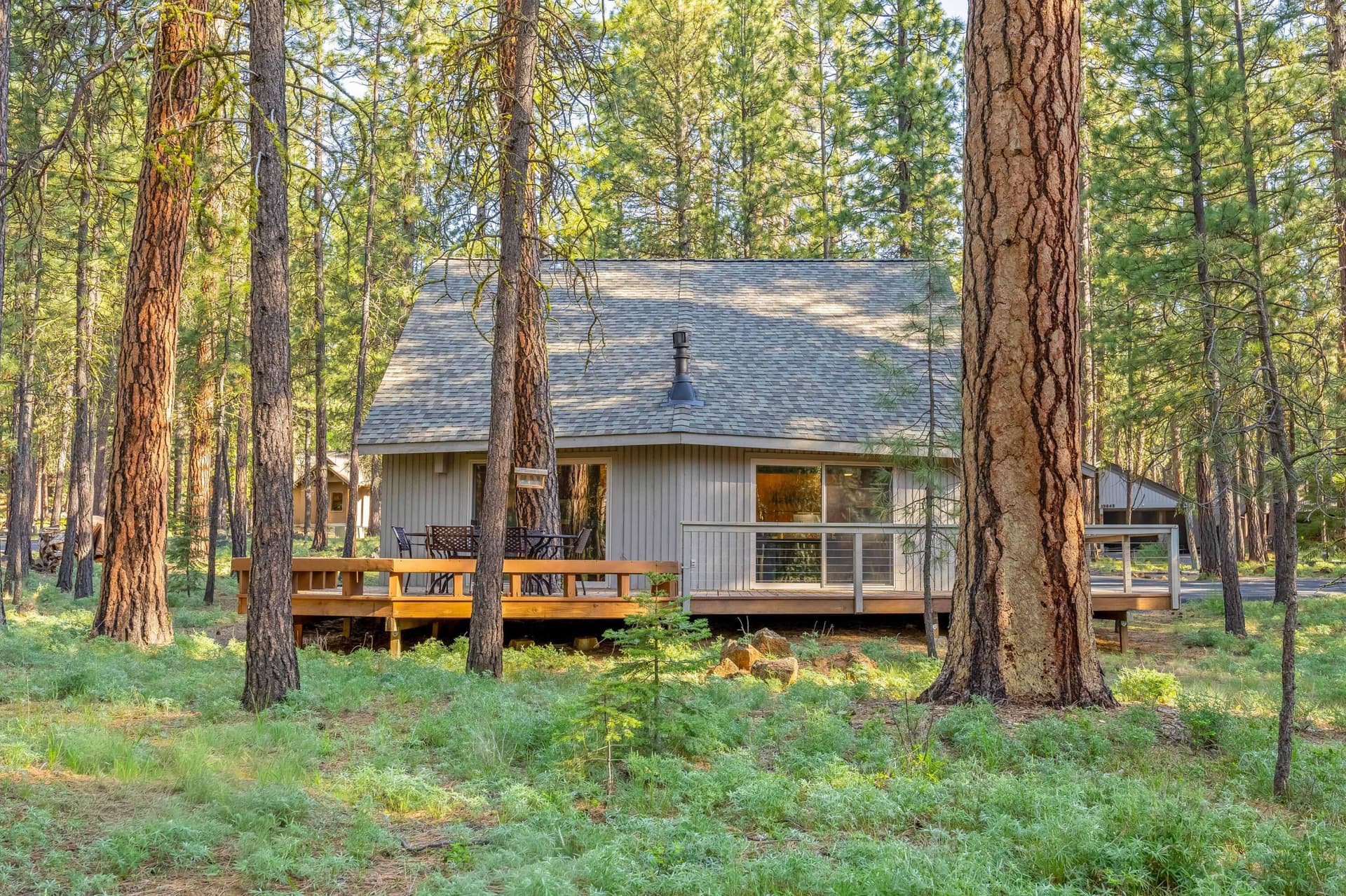 2. Photo 2 of 30, 13641 Shad Bush Unit RR37, Black Butte Ranch, OR 97759