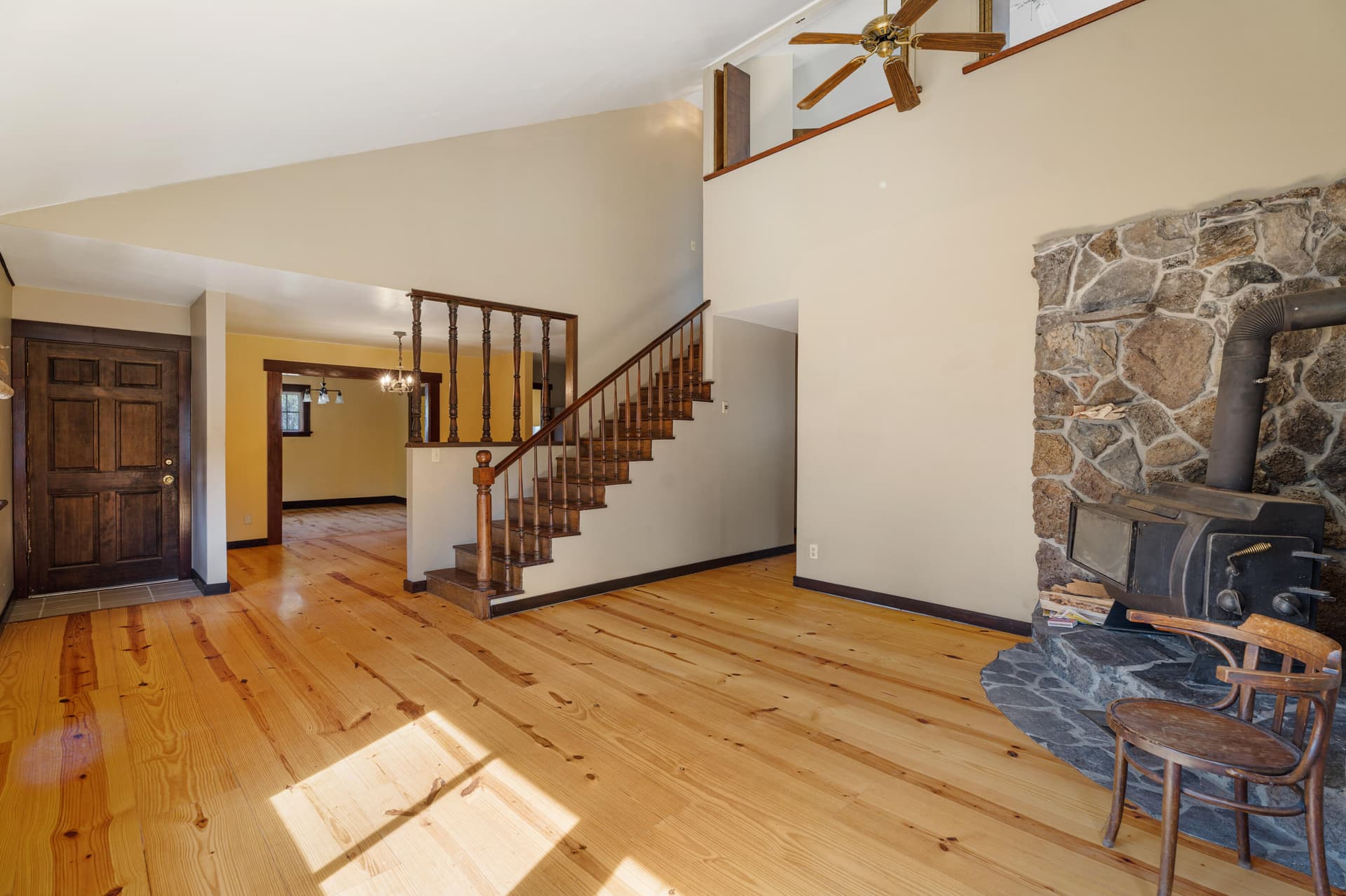 10-Living Room. Photo 2 of 32, 52140 Elderberry Lane, La Pine, OR 97739
