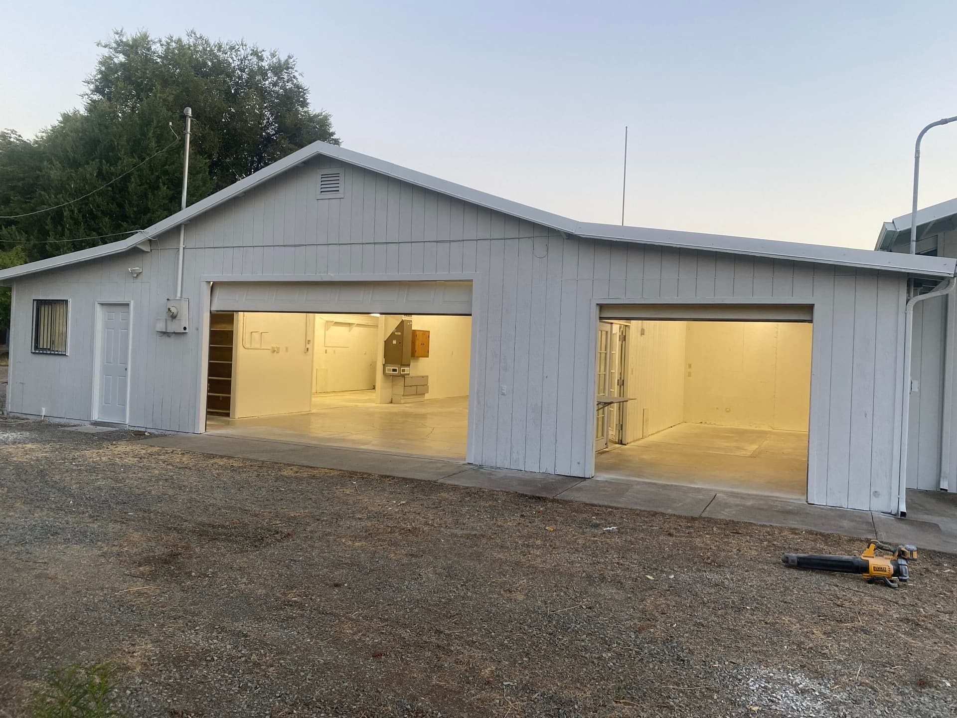 Front. Photo 1 of 5, 114 N Ross Lane, Medford, OR 97501