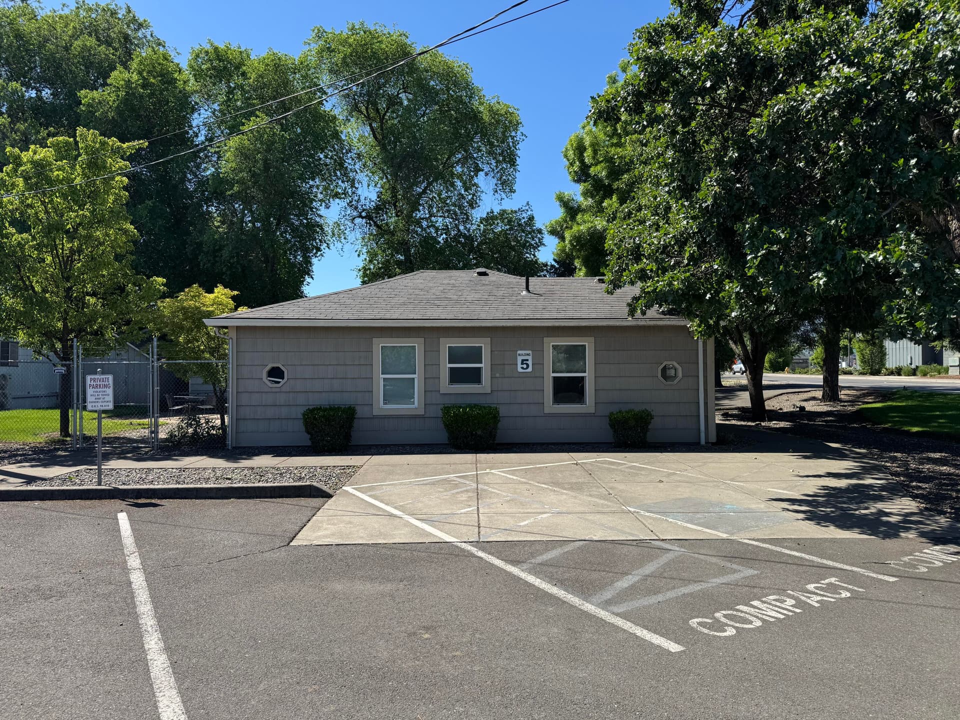 IMG_3087. Photo 2 of 12, 150 N Ross Lane, Medford, OR 97501