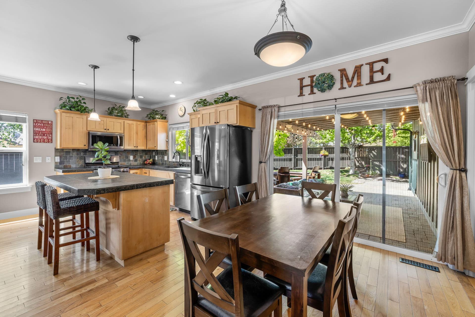 Dining. Photo 2 of 30, 61219 Fairfield Drive, Bend, OR 97702