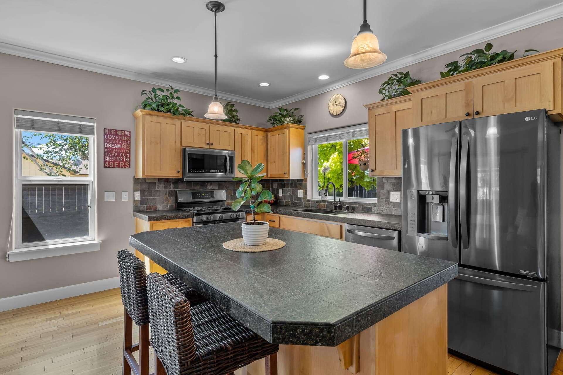 Kitchen. Photo 3 of 30, 61219 Fairfield Drive, Bend, OR 97702