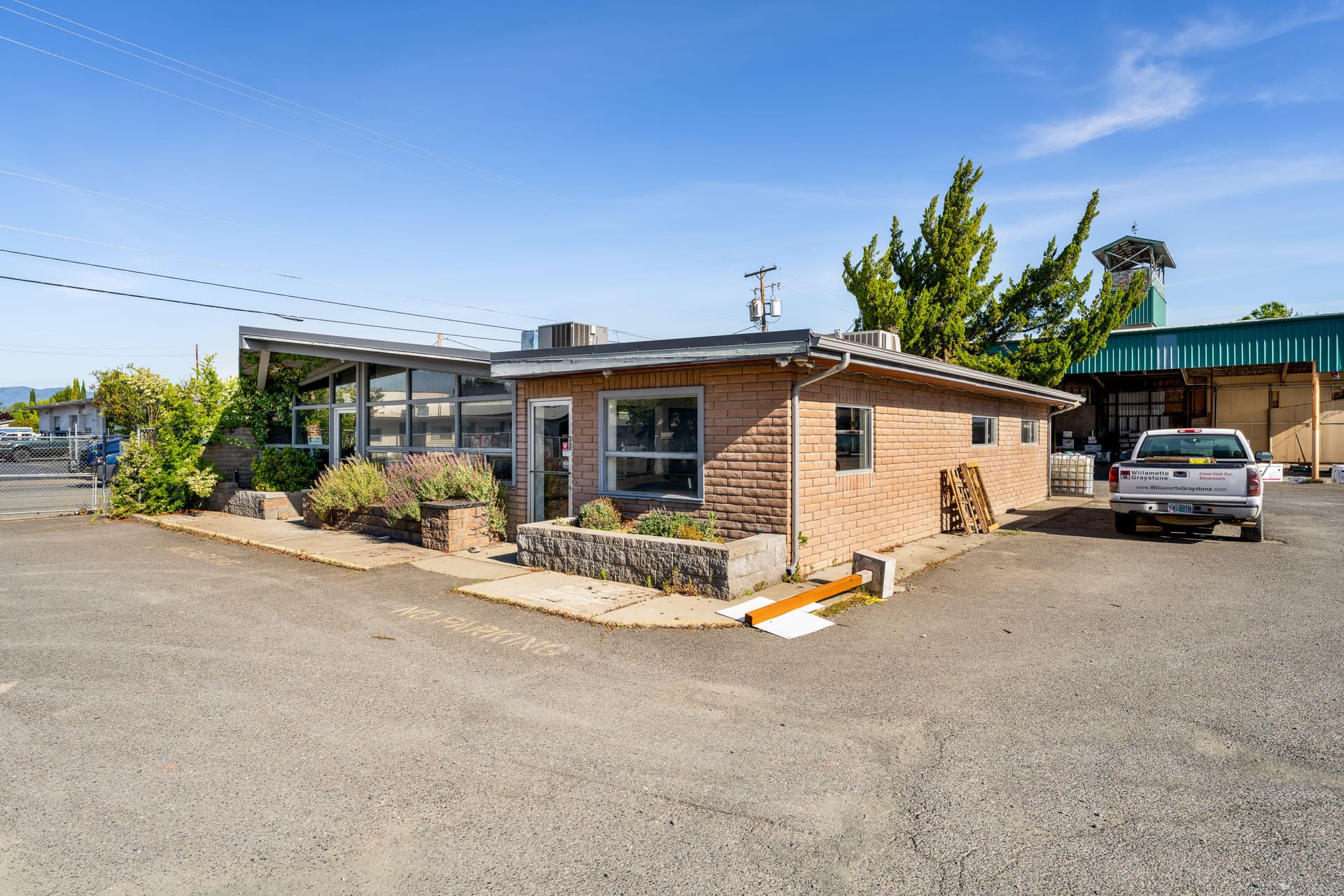 10-EXT (1 of 12). Photo 2 of 20, 1559 Dowell Road, Grants Pass, OR 97527