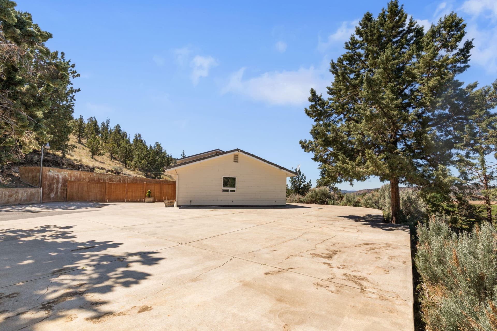 38_C77A0583. Photo 4 of 37, 135 NE Short Lane, Prineville, OR 97754