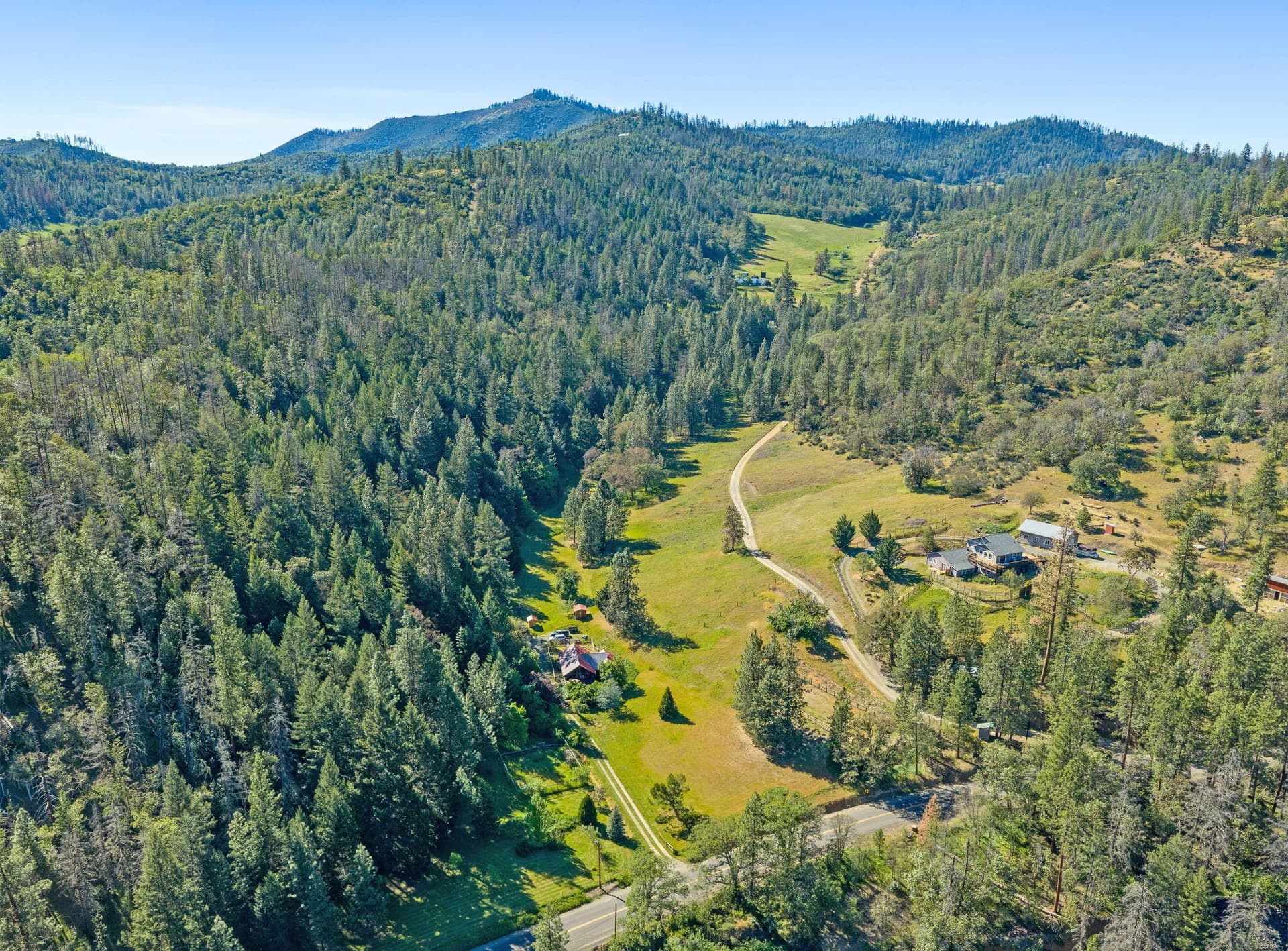 ApxSC200002. Photo 3 of 39, 7484 Sterling Creek Road, Jacksonville, OR 97530