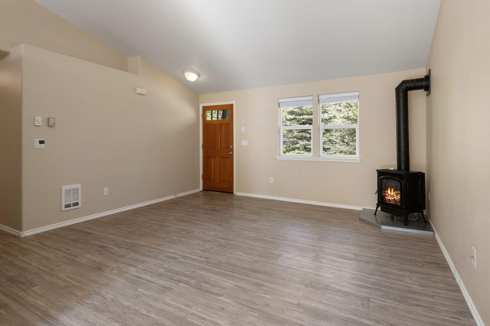 61009 Lodgepole Dr, Bend, OR. Photo 3 of 19, 61009 Lodgepole Drive, Bend, OR 97702