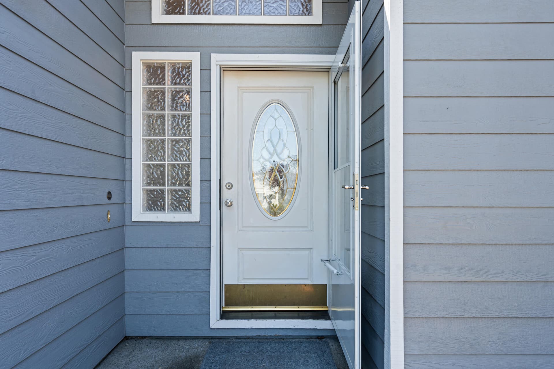 Front Door. Photo 4 of 29, 2754 Juanita Avenue, Medford, OR 97504