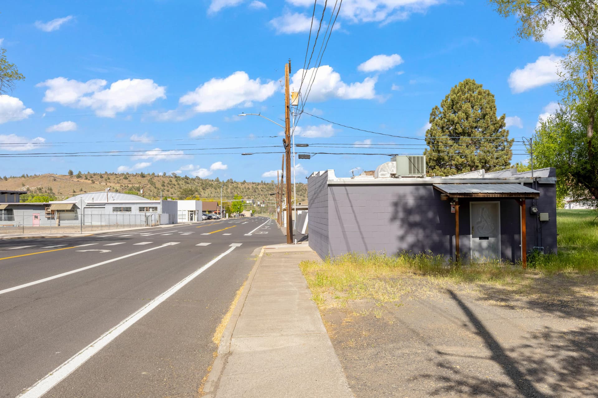 04. Photo 4 of 5, 15 NE 7th Street, Madras, OR 97741
