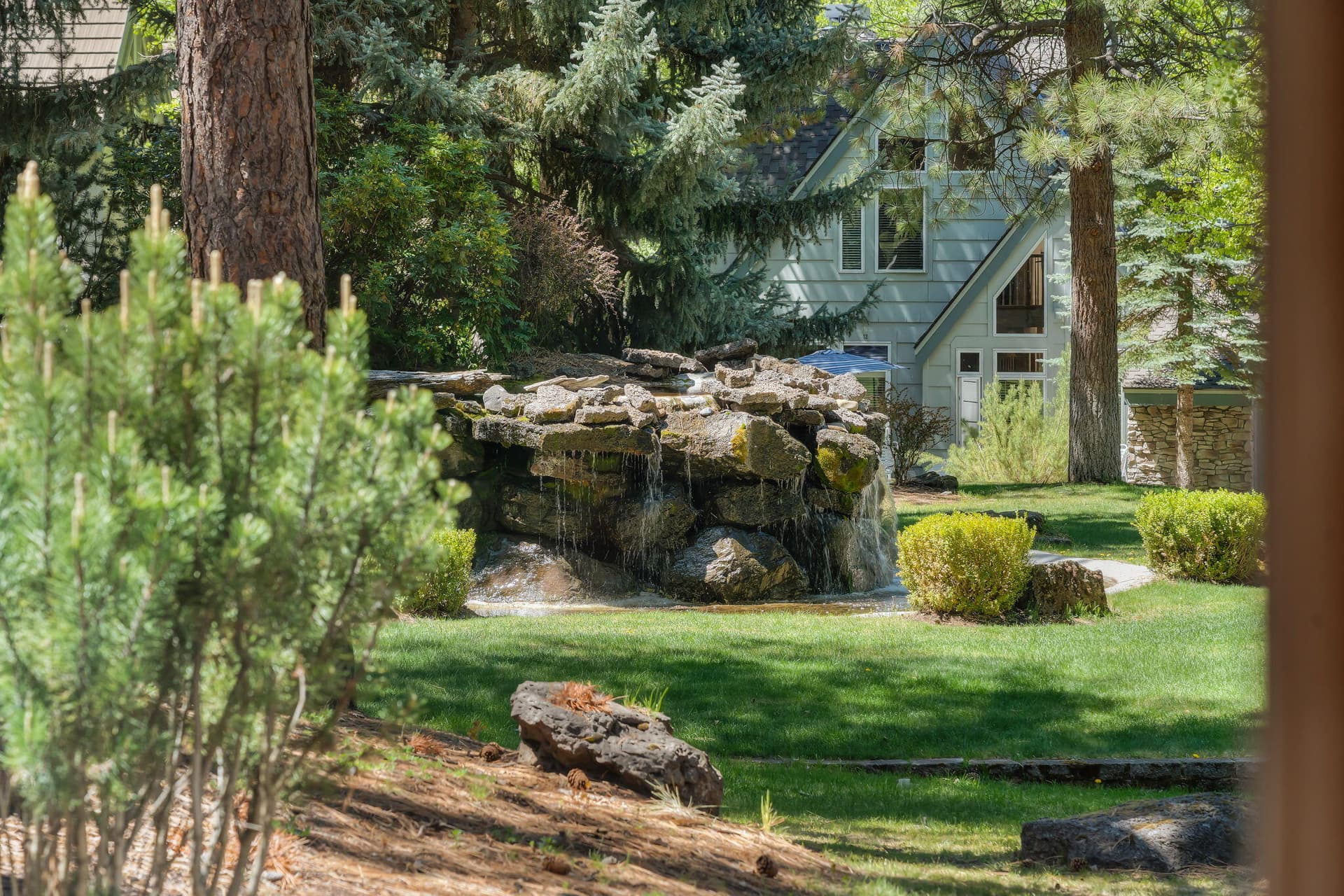 2026_05_11_57050_peppermill_cir_27-33. Photo 2 of 43, 57050 Peppermill Circle Unit 27, Sunriver, OR 97707
