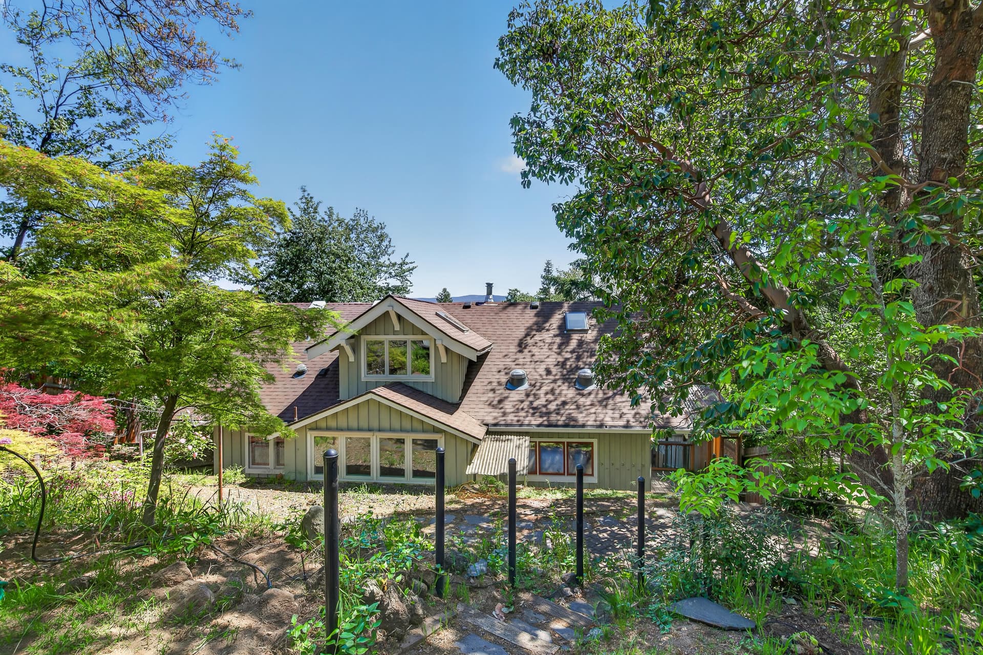 71 Scenic Drive, Ashland, OR 97520. Photo 4 of 40, 71 Scenic Drive, Ashland, OR 97520