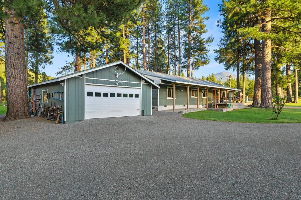 30919NatashaWy-46. Photo 5 of 78, 30919 Natasha Way, Klamath Falls, OR 97601