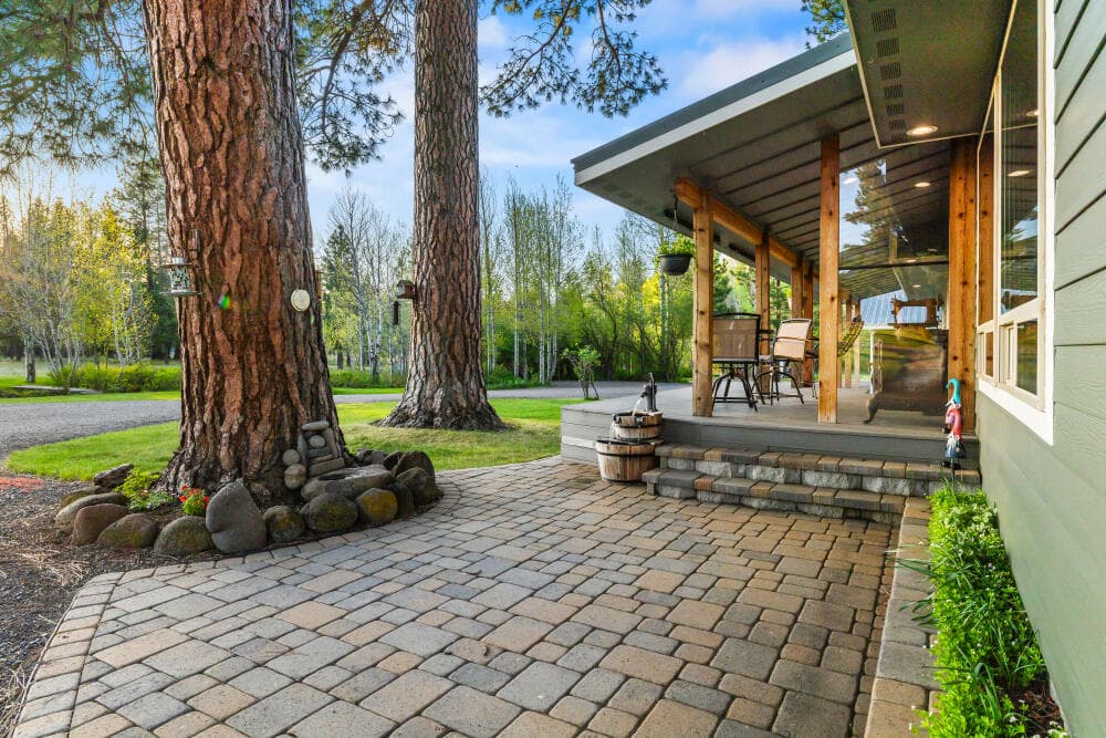 30919NatashaWy-60. Photo 4 of 78, 30919 Natasha Way, Klamath Falls, OR 97601