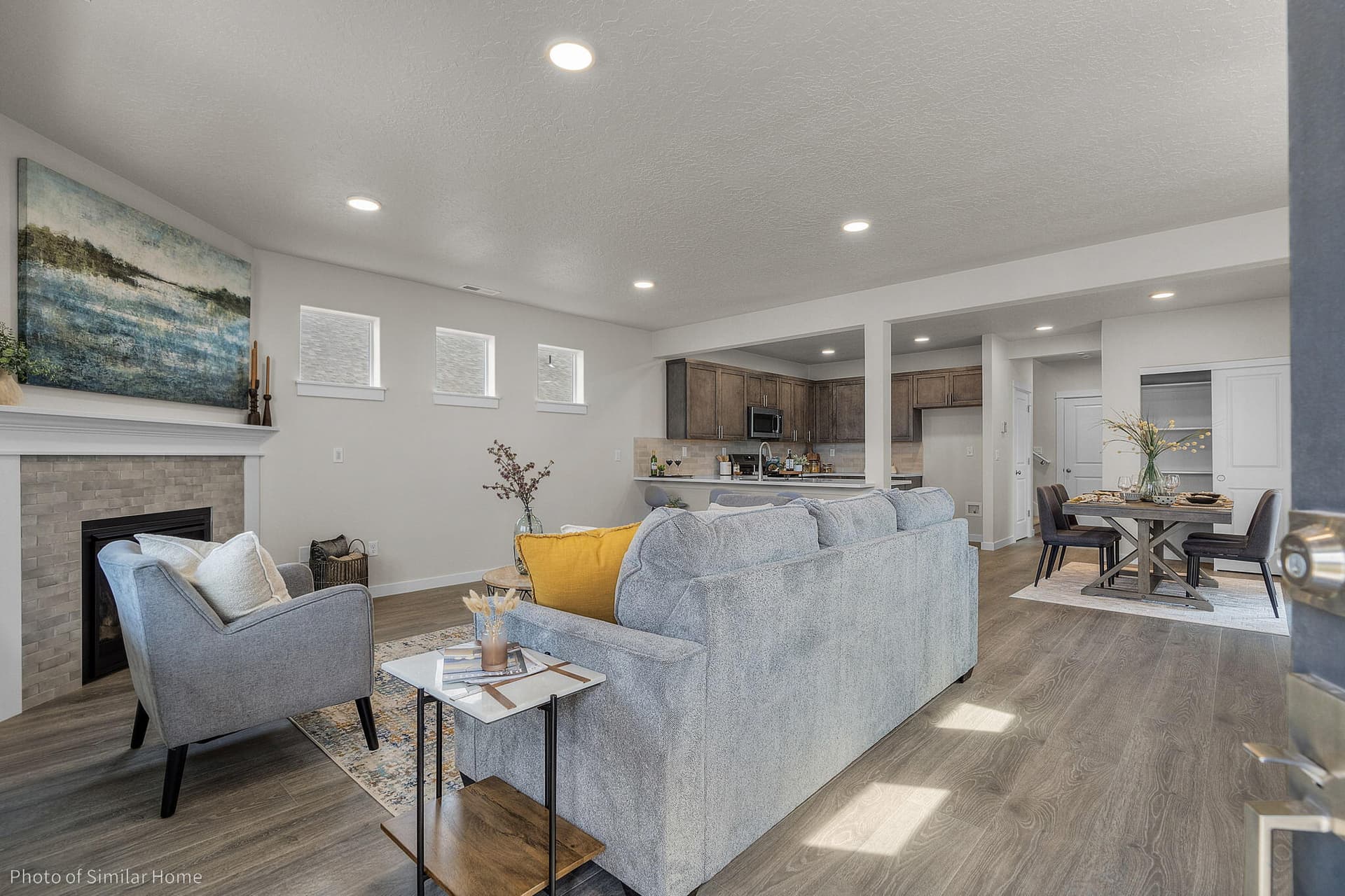Metolius - Great Room. Photo 2 of 18, 3334 NW 7th Street, Redmond, OR 97756