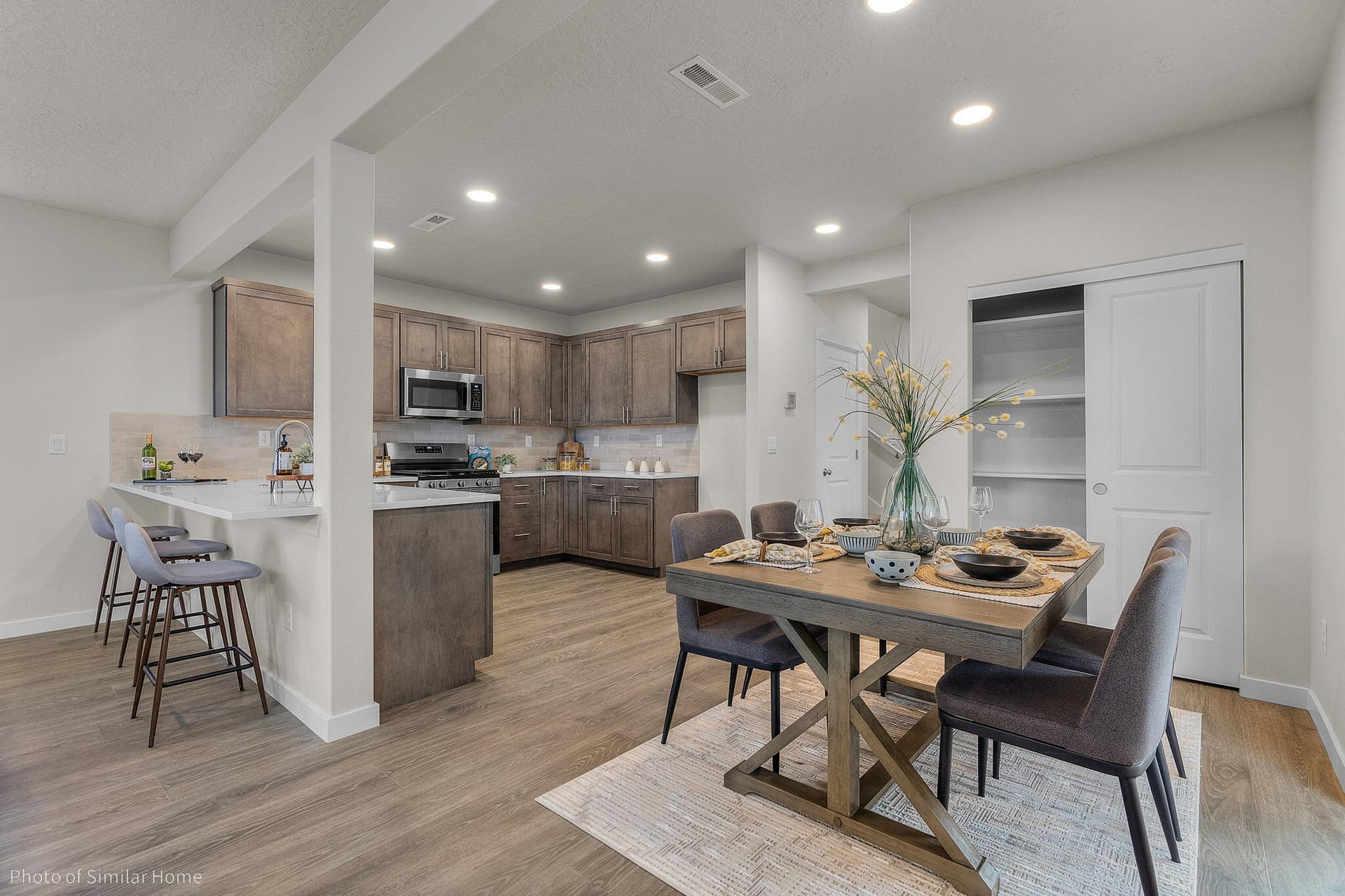 Metolius - Kitchen & Dining. Photo 3 of 18, 3334 NW 7th Street, Redmond, OR 97756