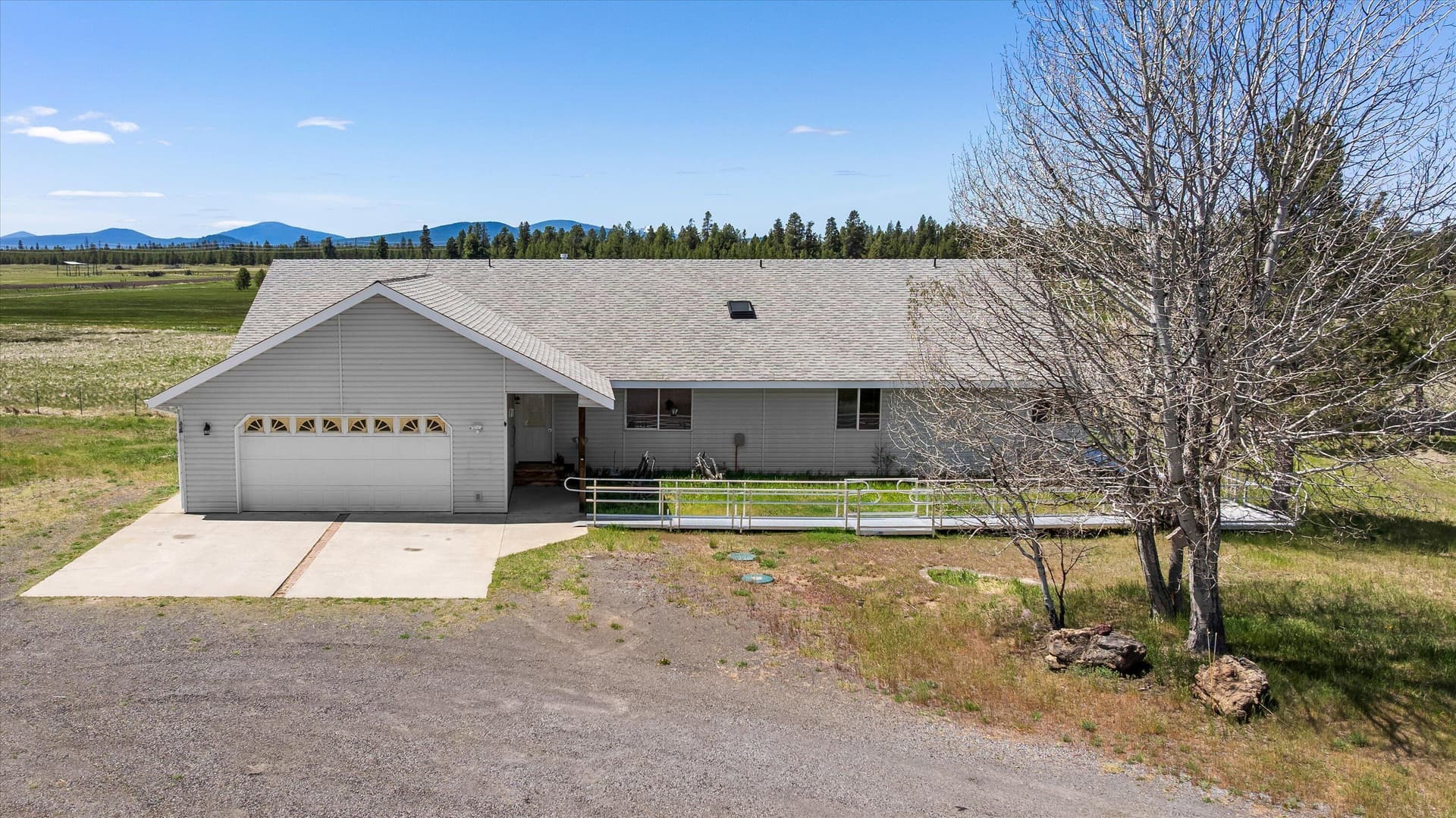 01-260508_JILLROSELL. Photo 2 of 39, 51451 Morson Street, La Pine, OR 97739