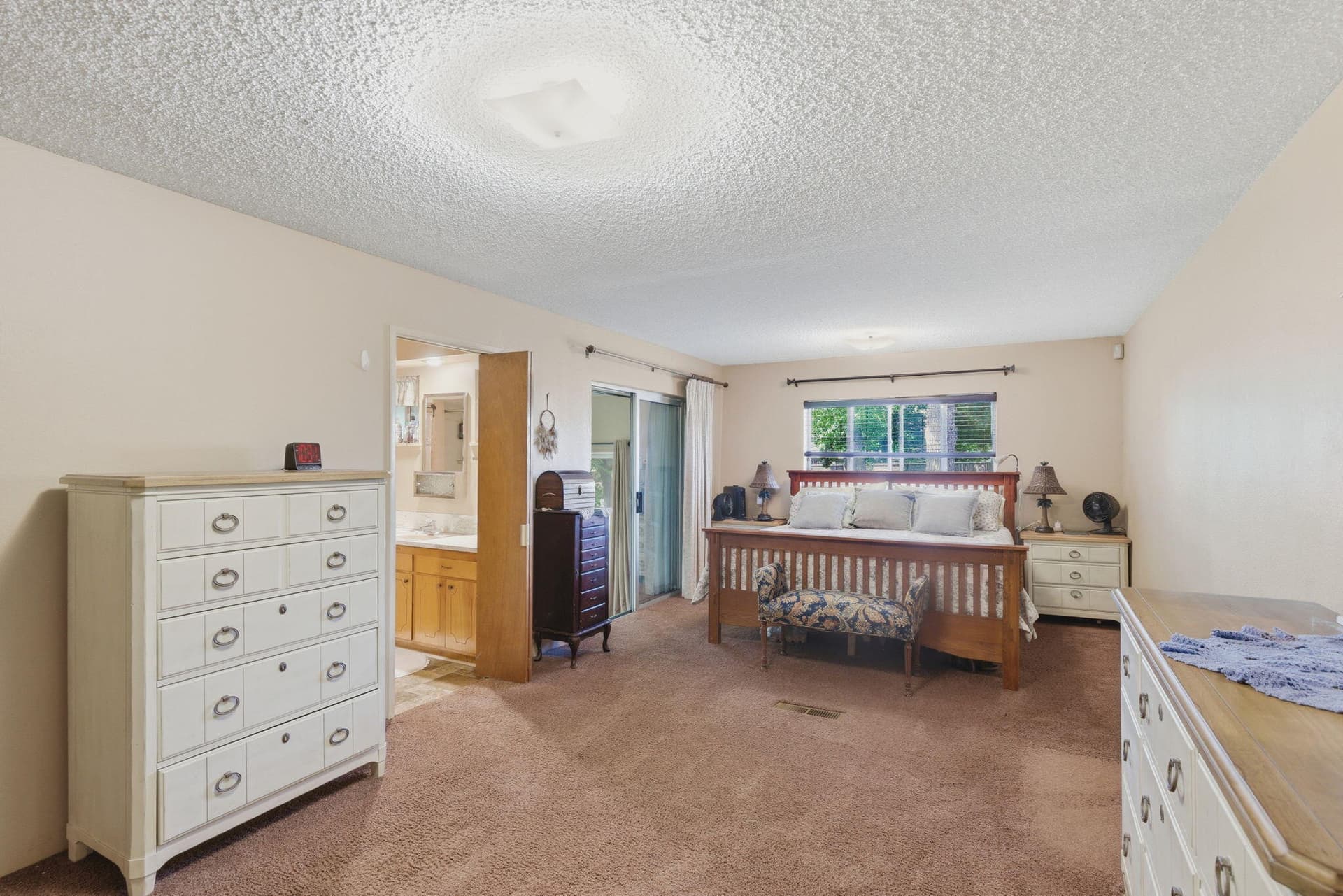 41-web-or-mls-1195-e-park-st. Photo 5 of 39, 1195 E Park Street, Grants Pass, OR 97527