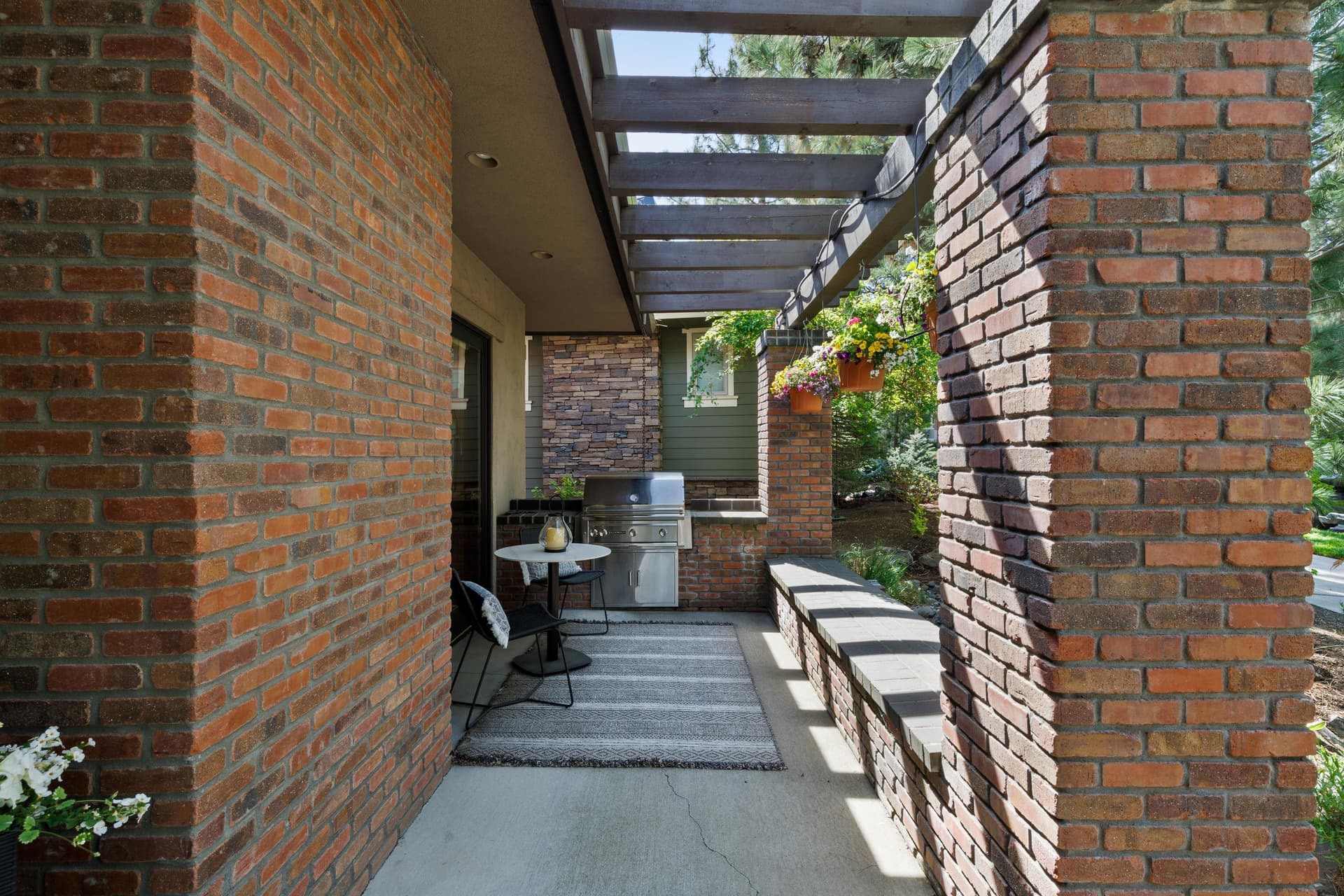 520A4084JennMontoyaPhotography. Photo 3 of 58, 2563 NW Crossing Drive, Bend, OR 97703
