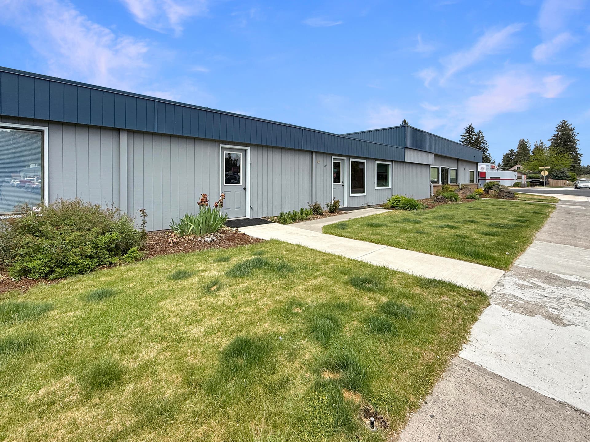 0c9cccc690a9fa312d099bf0e6c62ead7dad1e5e. Photo 1 of 19, 671 NE Greenwood Avenue Unit 2, Bend, OR 97701