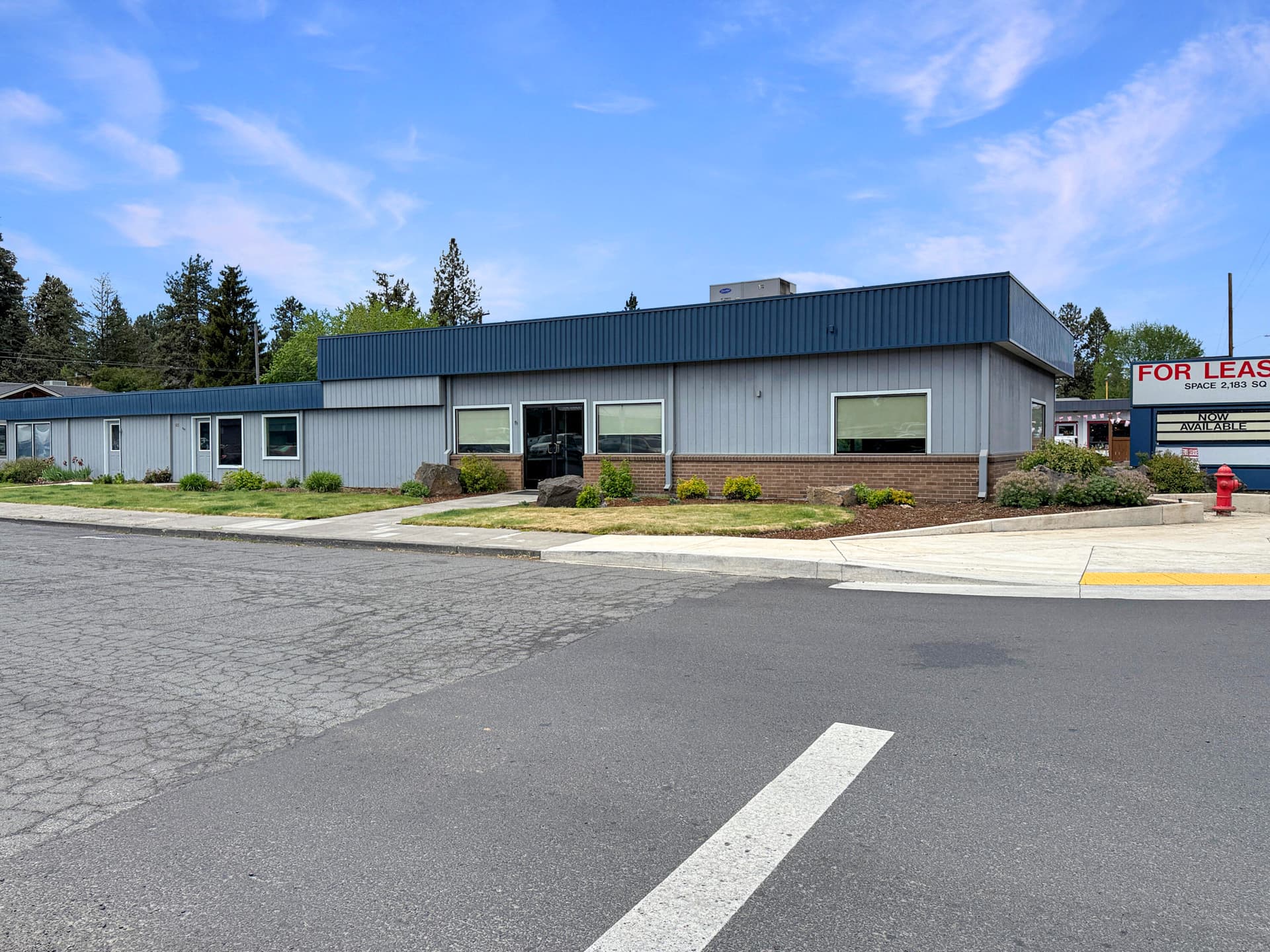 9ad3be8aeca3211e232c74985cf873fd7e9a4c6e. Photo 2 of 19, 671 NE Greenwood Avenue Unit 2, Bend, OR 97701
