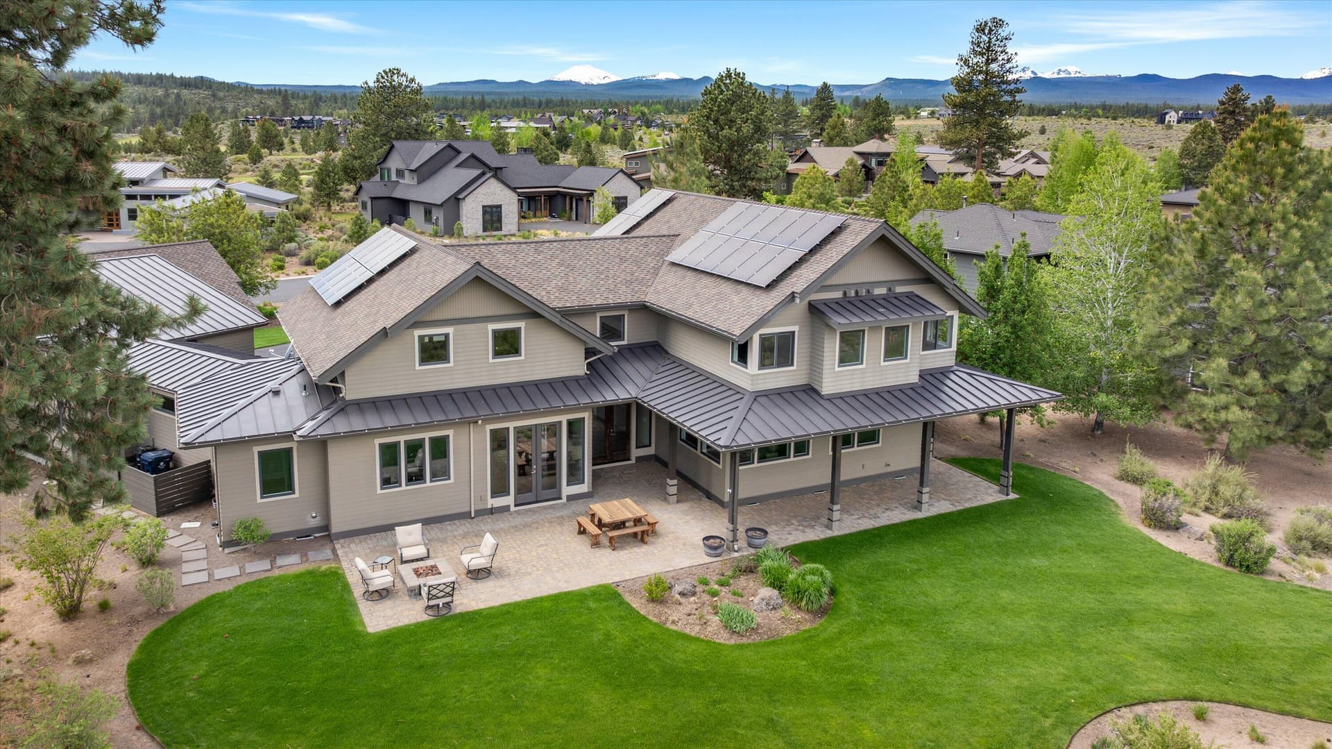 59-260514_JILLROSELL-10. Photo 2 of 57, 61636 Hosmer Lake Drive, Bend, OR 97702