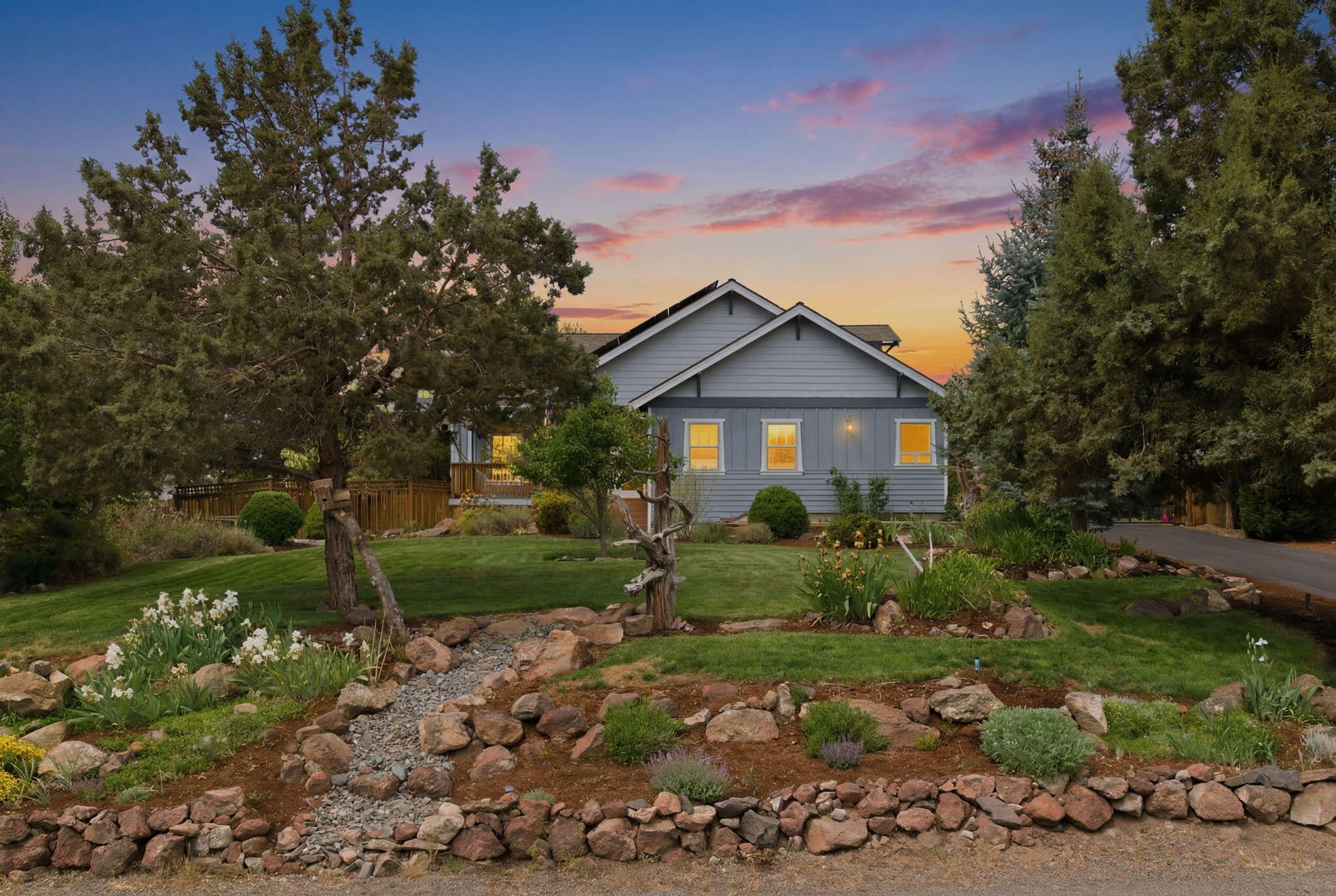 3687 SW 35th St.. Photo 1 of 37, 3687 SW 35th Street, Redmond, OR 97756