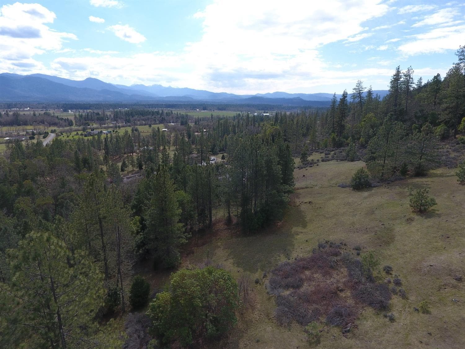 Additional Photo. Photo 5 of 17, 420 Tycer Crossing, Cave Junction, OR 97523