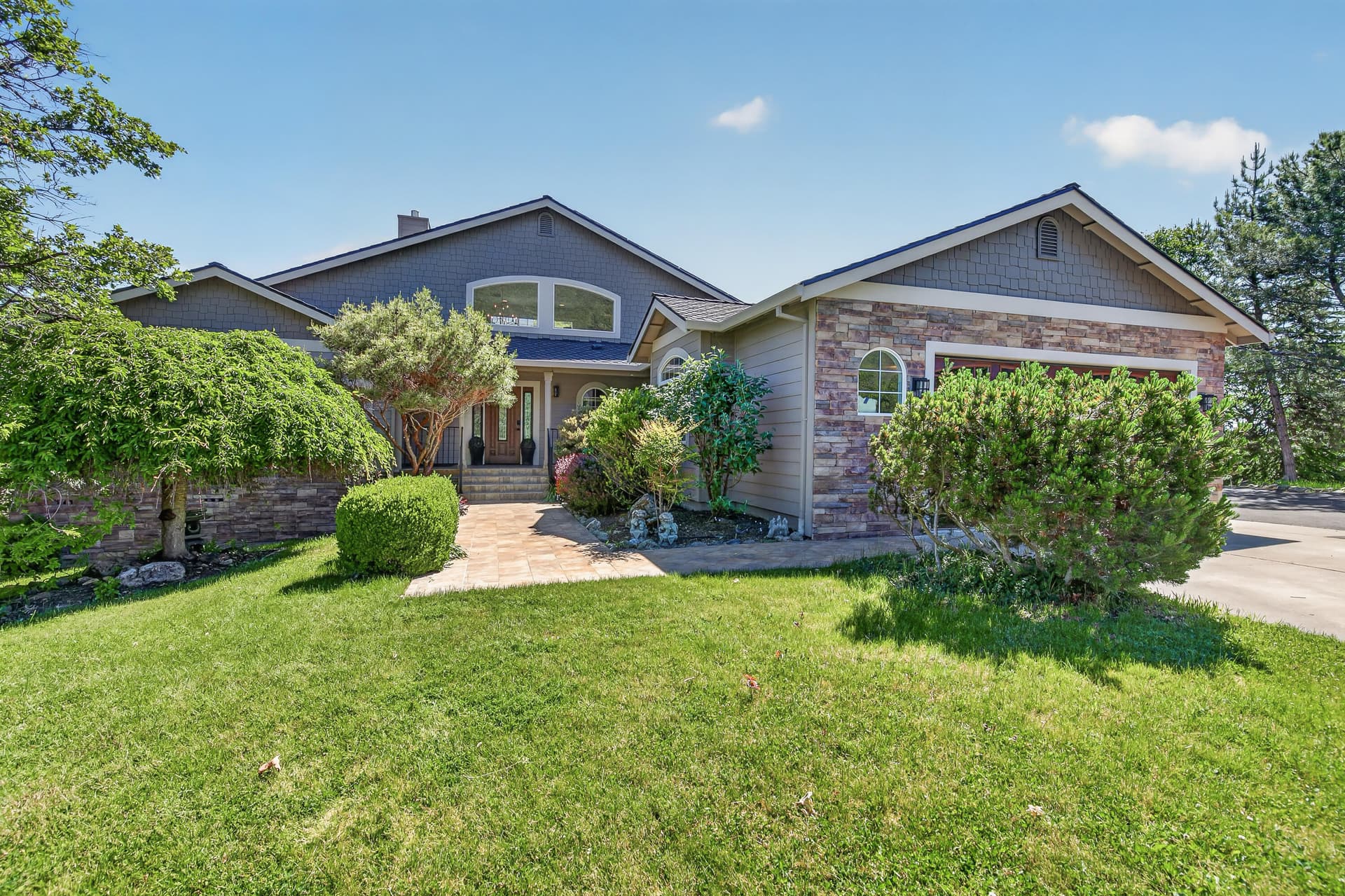 1601 Frank Hill Road, Ashland, OR 97520. Photo 3 of 45, 1601 Frank Hill Road, Ashland, OR 97520