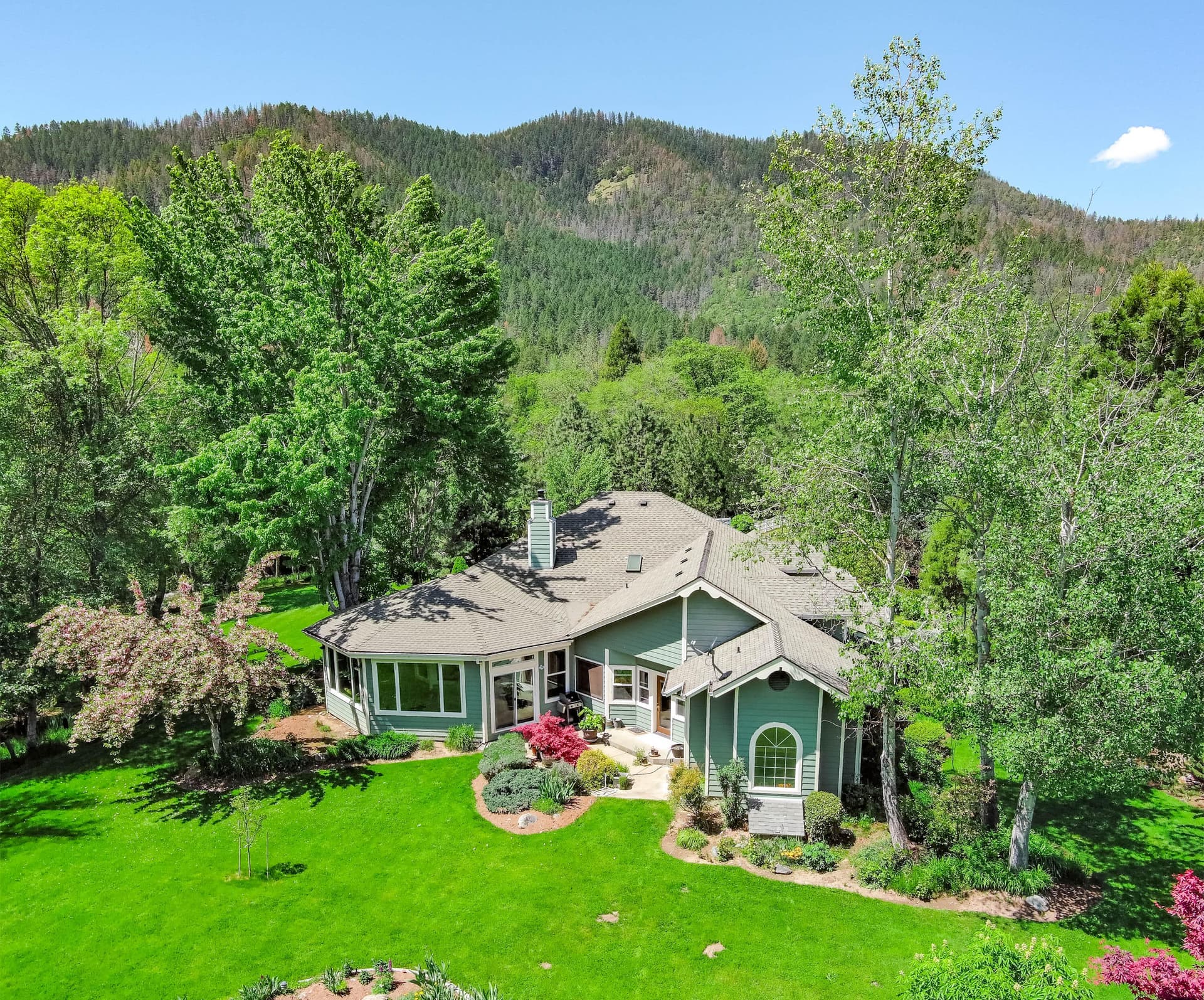 2. Photo 1 of 47, 4000 Little Applegate Road, Jacksonville, OR 97530