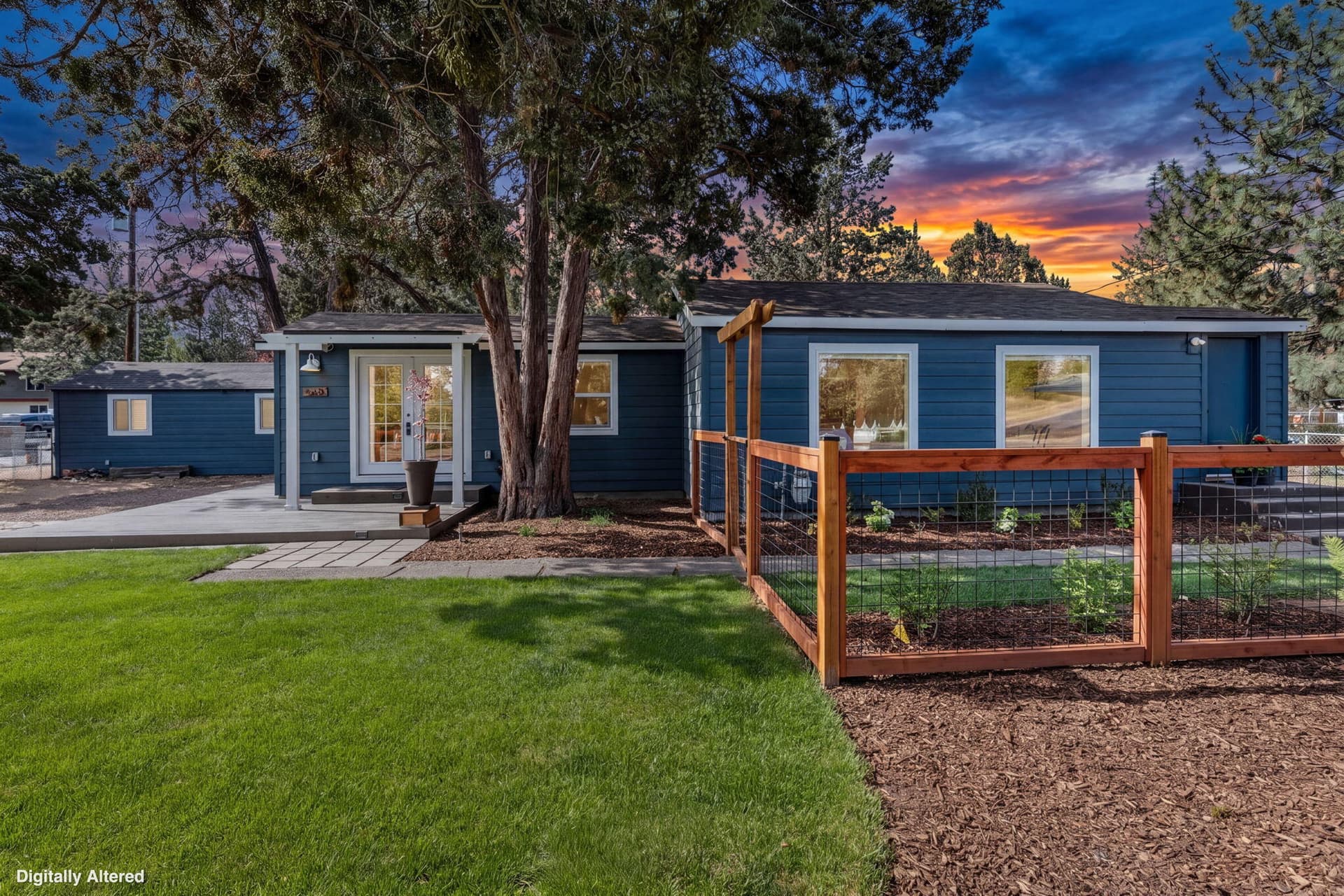 2026_05_12_565_se_woodland_blvd-dtd-1. Photo 2 of 43, 565 SE Woodland Boulevard, Bend, OR 97702