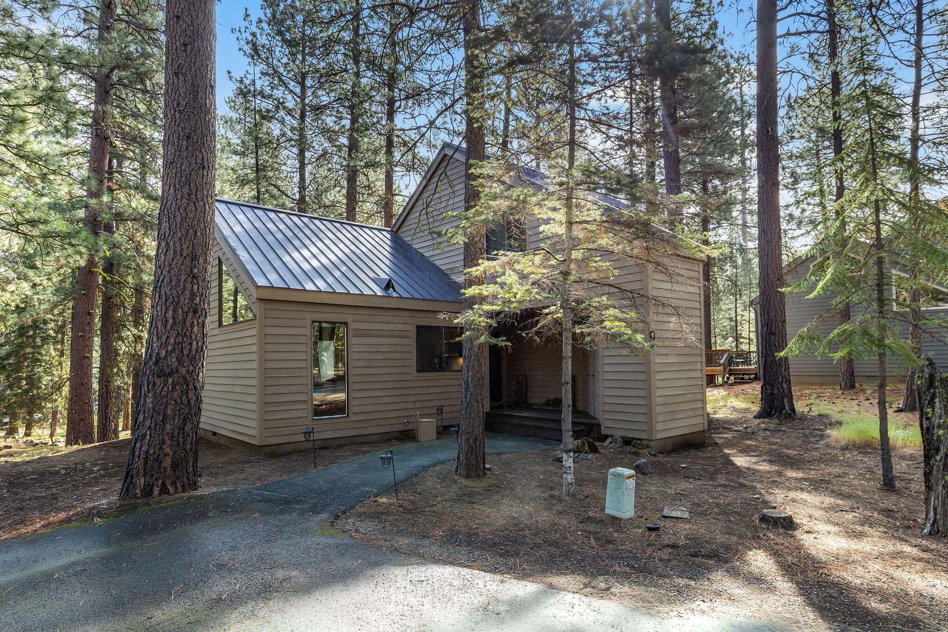 Black Butte House 11. Photo 1 of 38, 70668 Kaporie Unit BBH 11, Black Butte Ranch, OR 97759