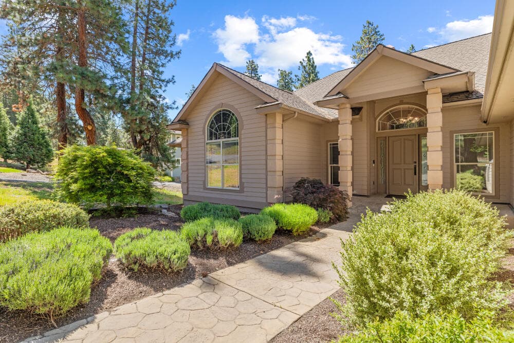 Mature Landscaping. Photo 2 of 74, 11756 Merganser Road, Klamath Falls, OR 97601