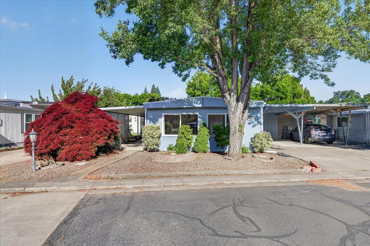 03-3. Photo 1 of 21, 2252 Table Rock Unit SPC 100, Medford, OR 97501
