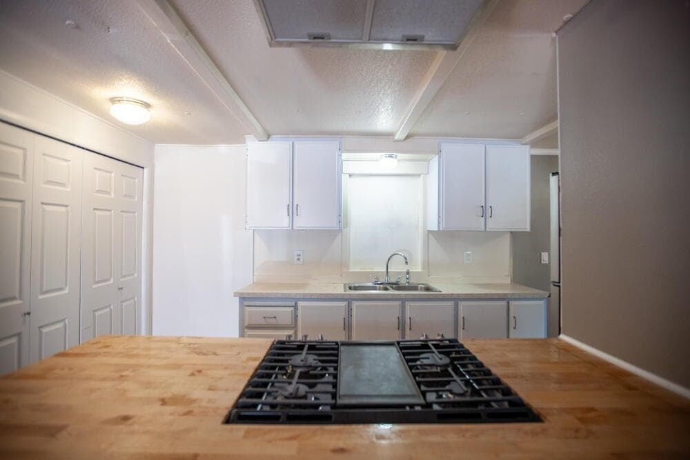 Kitchen. Photo 4 of 15, 4778 N River Road, Gold Hill, OR 97525