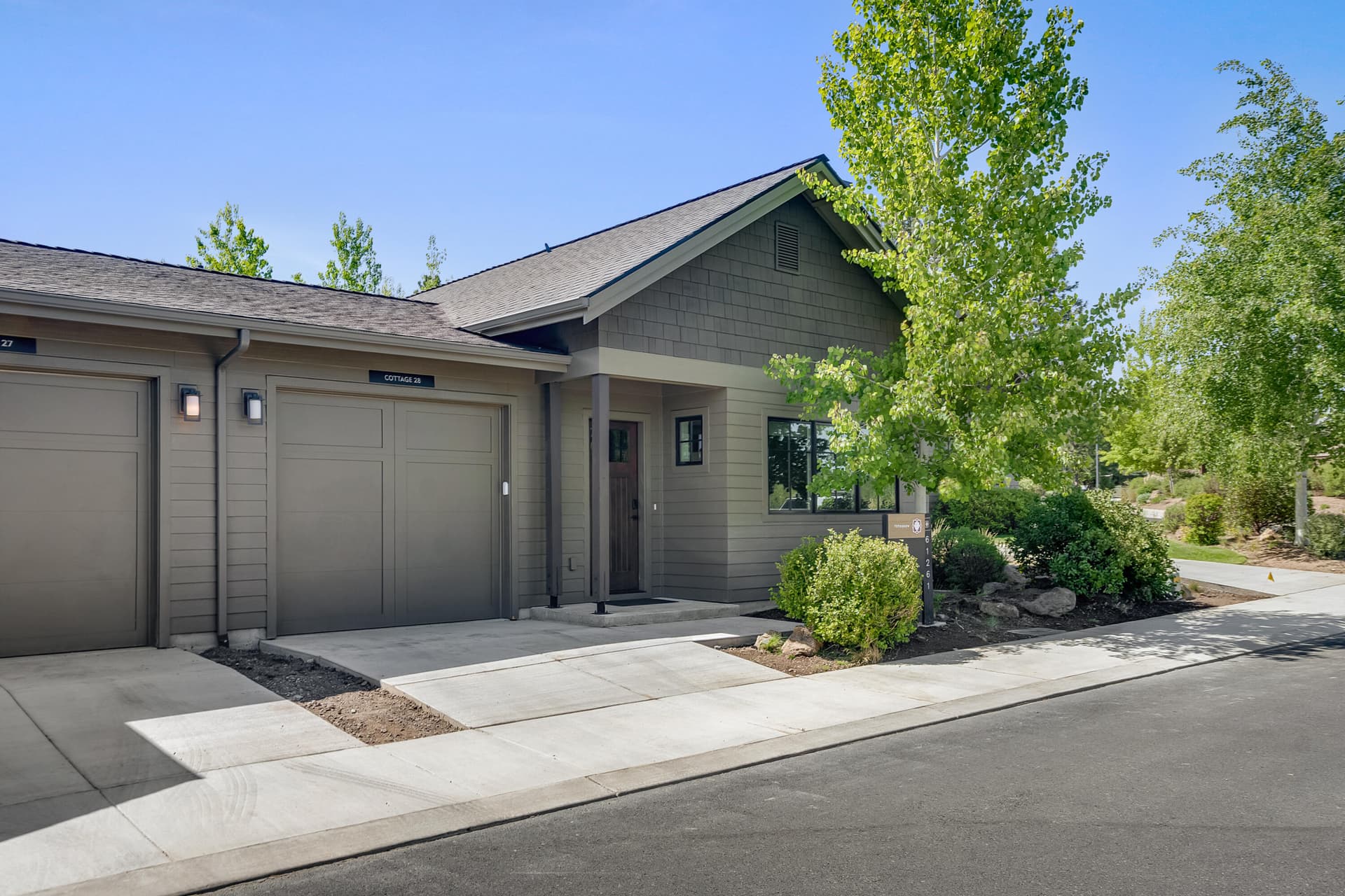 2. Photo 2 of 30, 61261 Tetherow Drive Unit 28, Bend, OR 97702