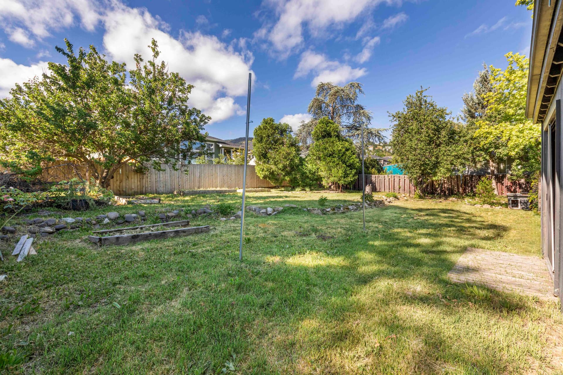 yard. Photo 2 of 34, 374 Cambridge Street, Ashland, OR 97520