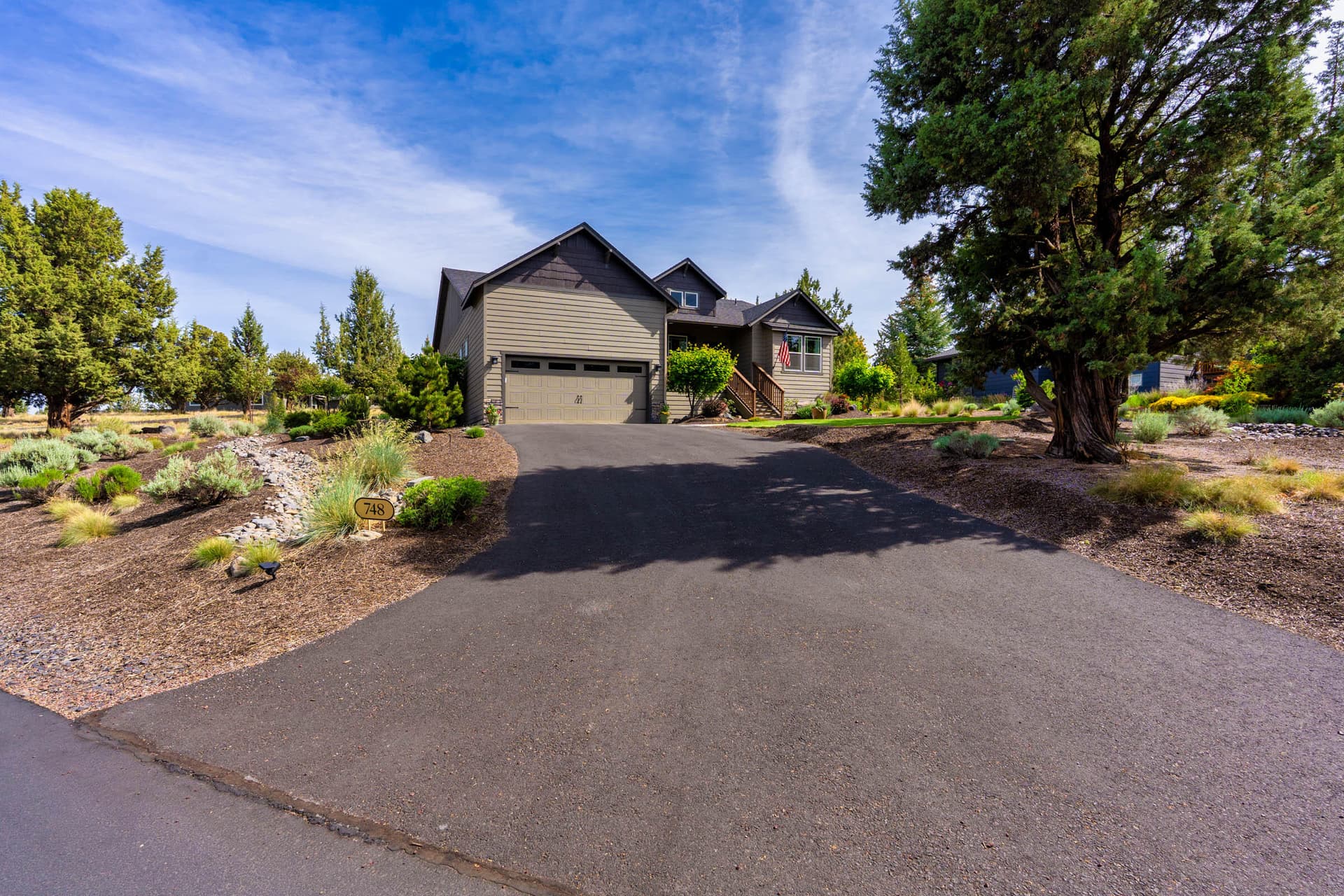 101_Widgeon_Pro Property Photos_Bend Rea. Photo 4 of 56, 748 Widgeon Road, Redmond, OR 97756
