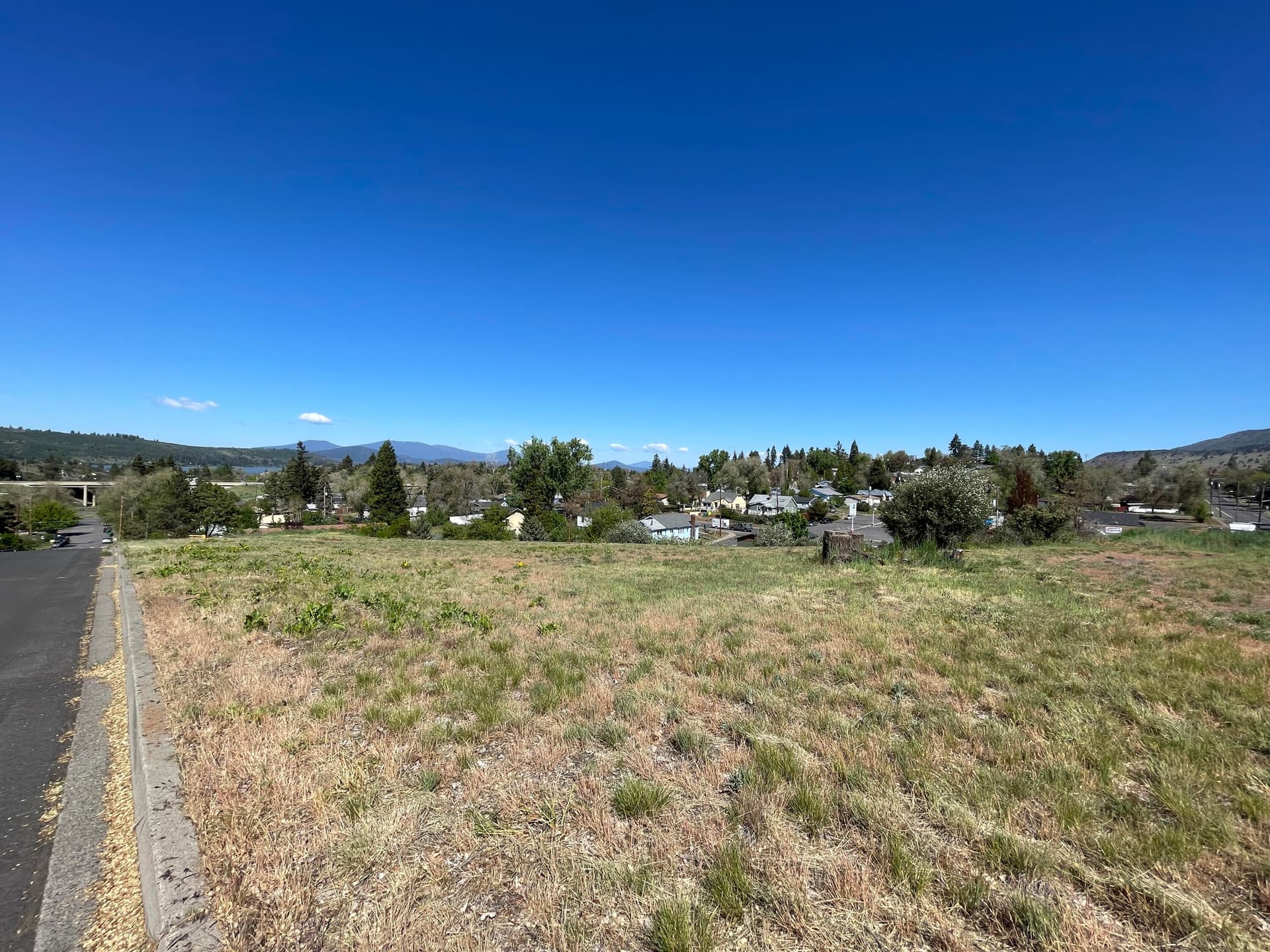 04. Photo 5 of 19, 437 Trinity Street, Klamath Falls, OR 97601